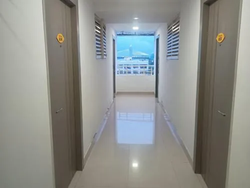 La Riviera Suites
