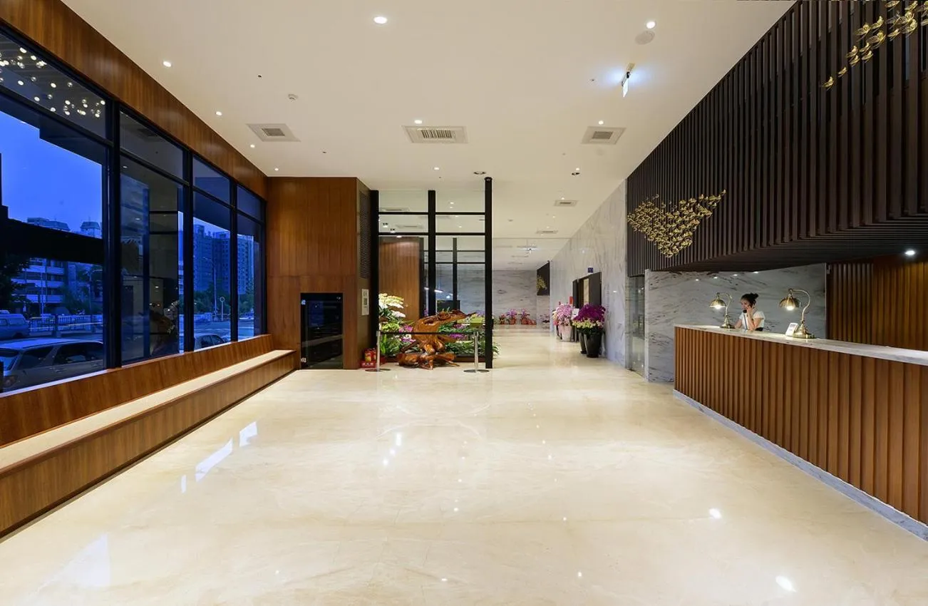 Aeris International Hotel