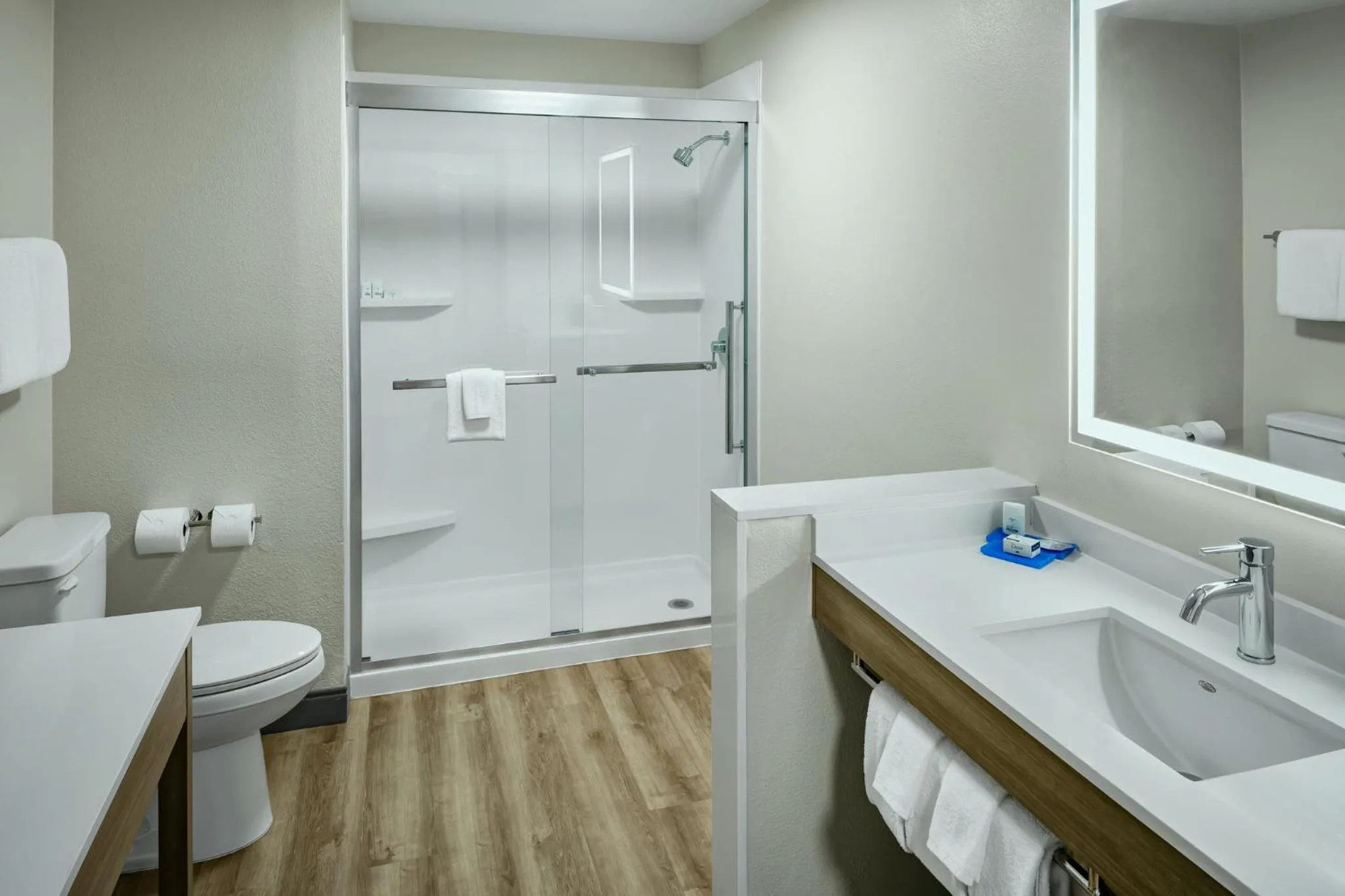 Photo of the whole room in Holiday Inn Express Lewiston by IHG