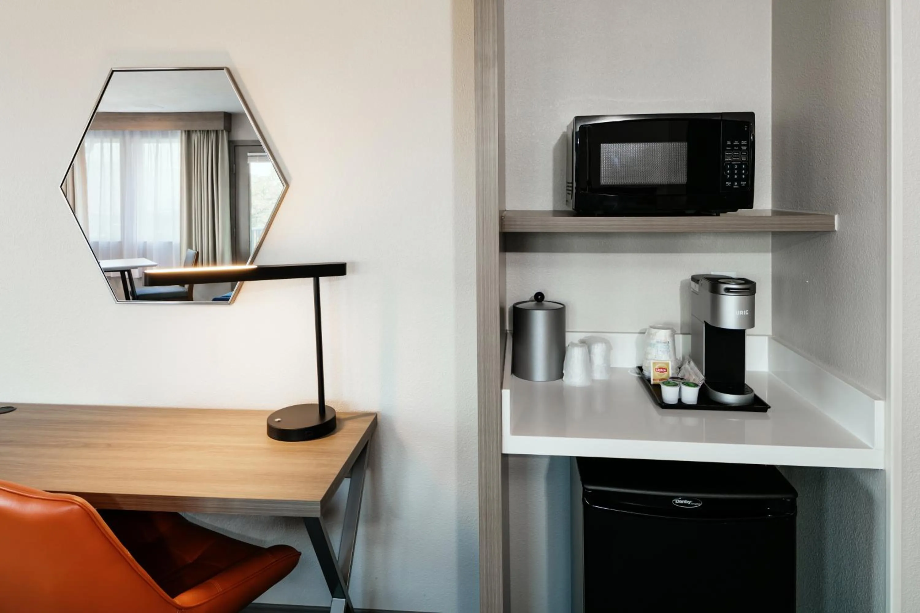 Coffee/tea facilities in Holiday Inn Express Lewiston by IHG