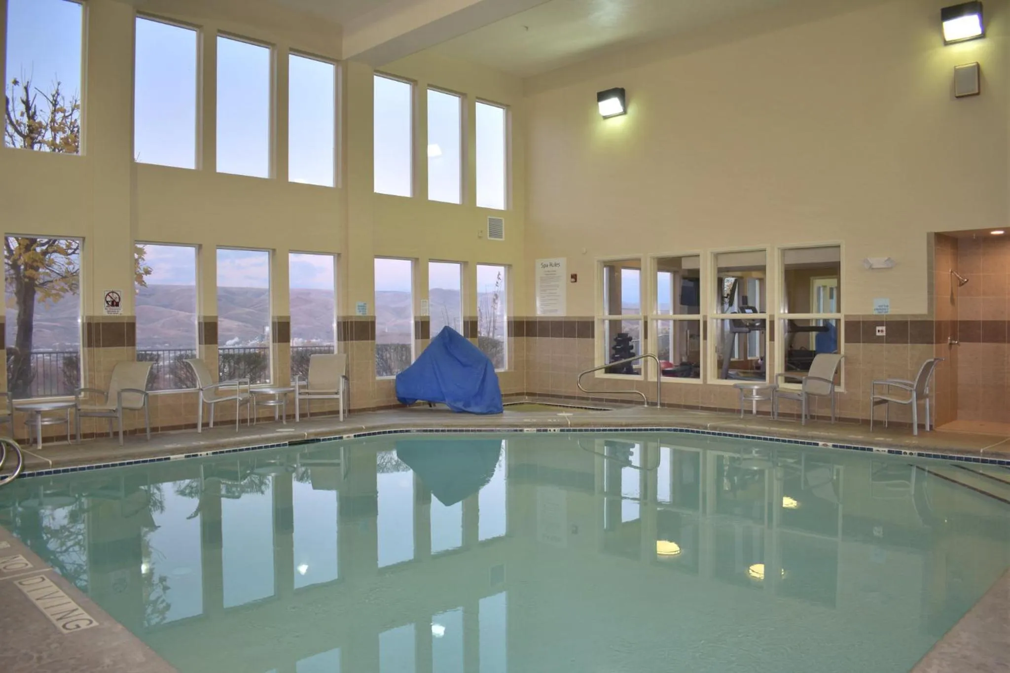 Swimming pool in Holiday Inn Express Lewiston by IHG