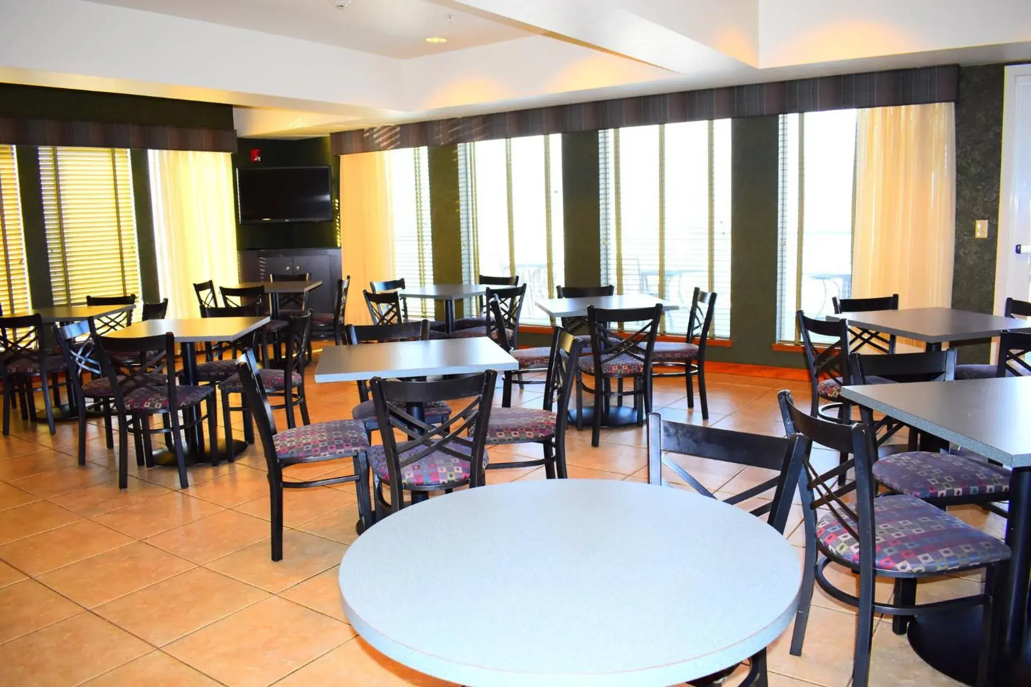 Breakfast in Holiday Inn Express Lewiston by IHG Breakfast in Holiday Inn Express Lewiston by IHG