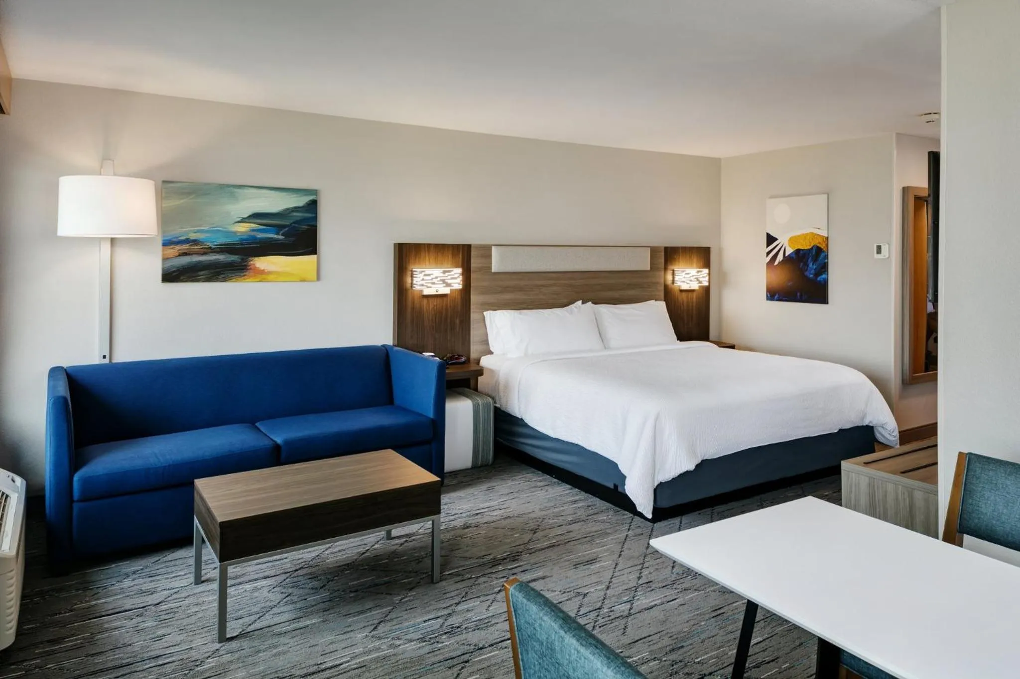 Photo of the whole room, Bed in Holiday Inn Express Lewiston by IHG