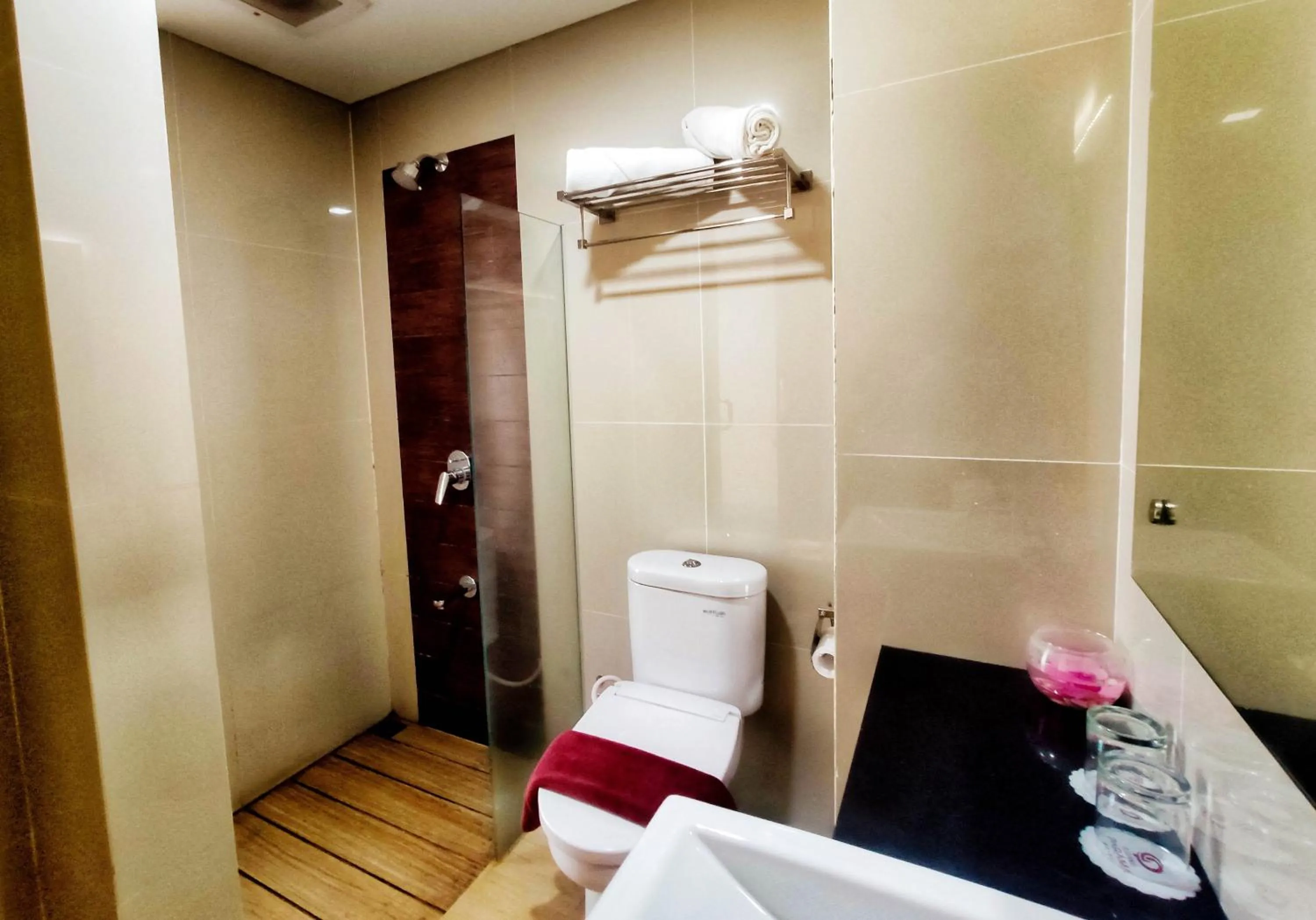 Bathroom in Grand Parama Hotel