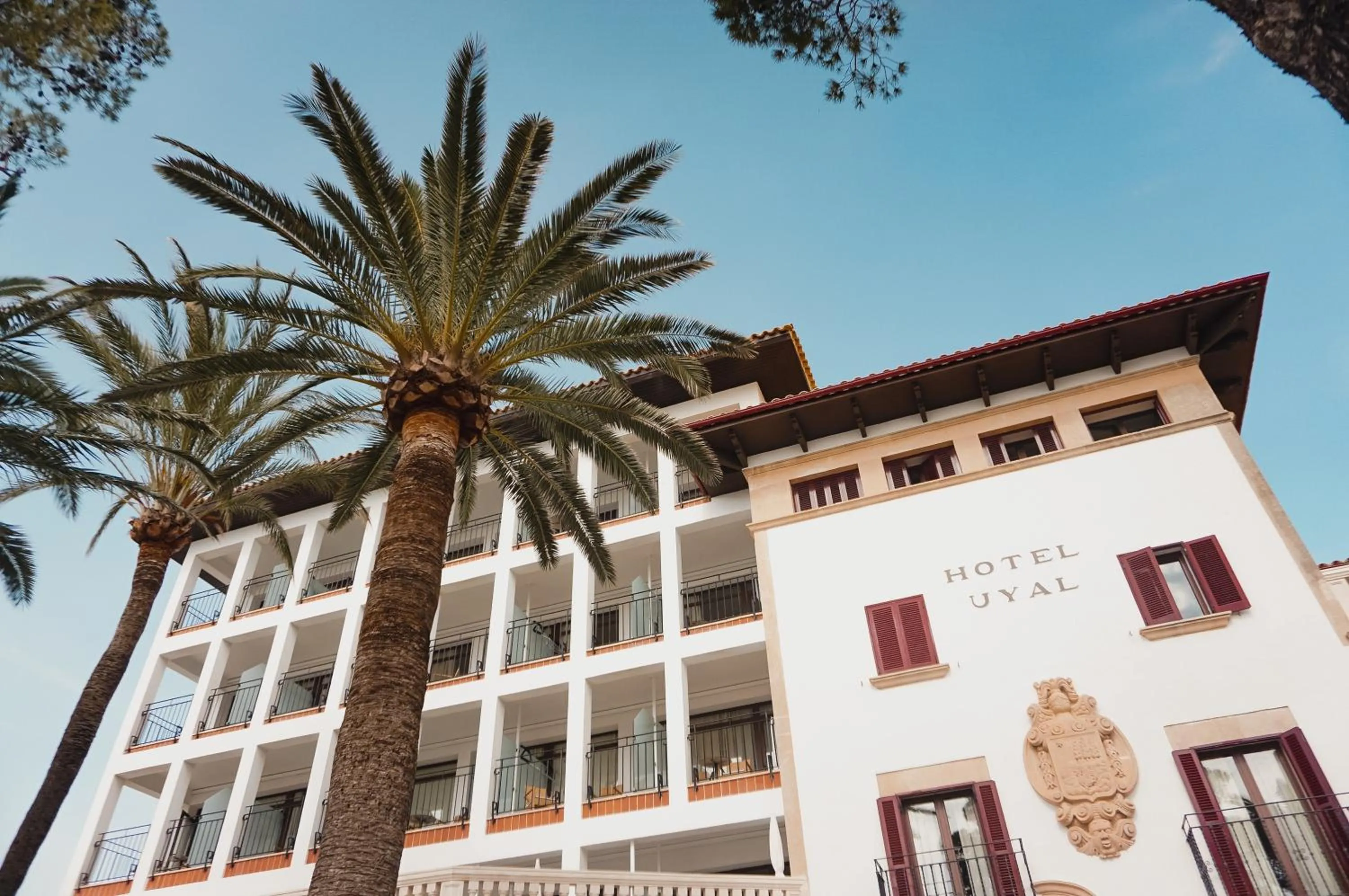 Facade/entrance in Hoposa Uyal