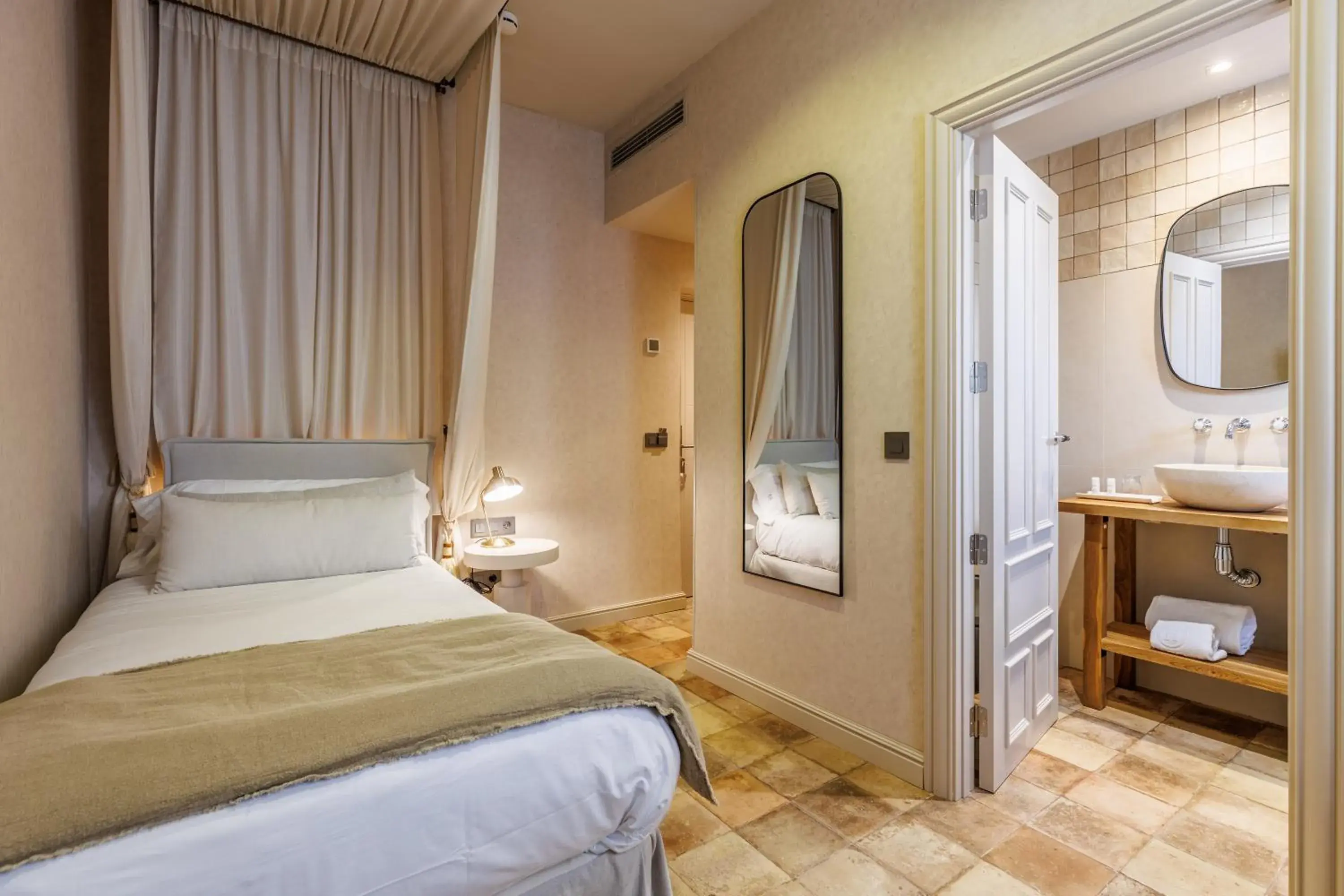 Single Room in Hoposa Uyal Single Room in Hoposa Uyal