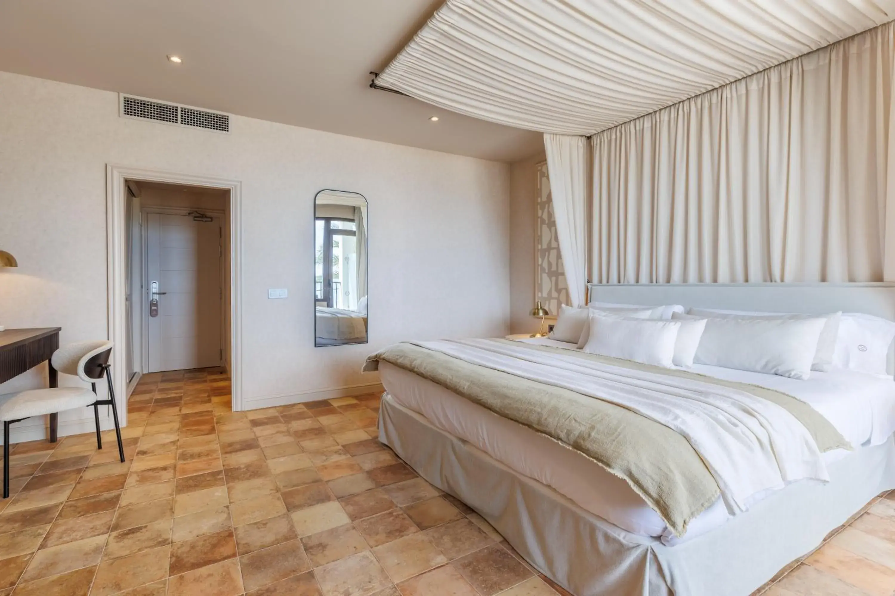 Double or Twin Room in Hoposa Uyal 4 Sup Double or Twin Room in Hoposa Uyal 4 Sup