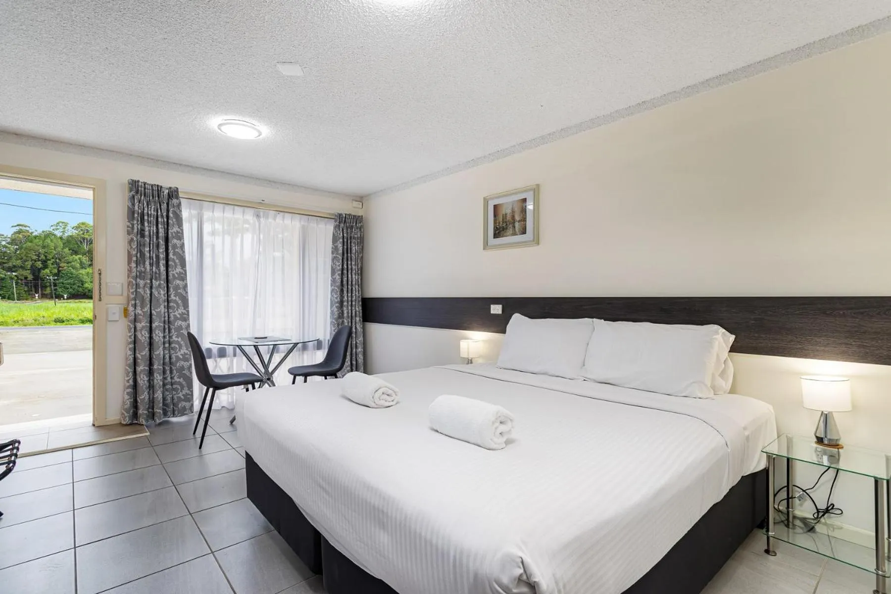 Bed in Gallery Motel