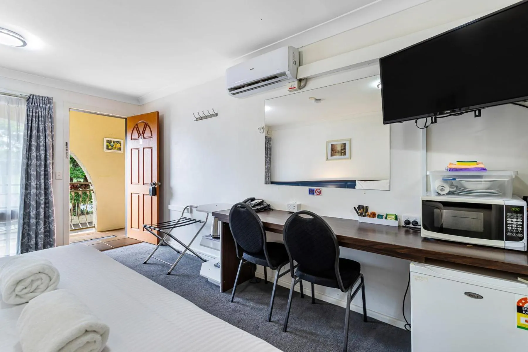 Bed in Gallery Motel