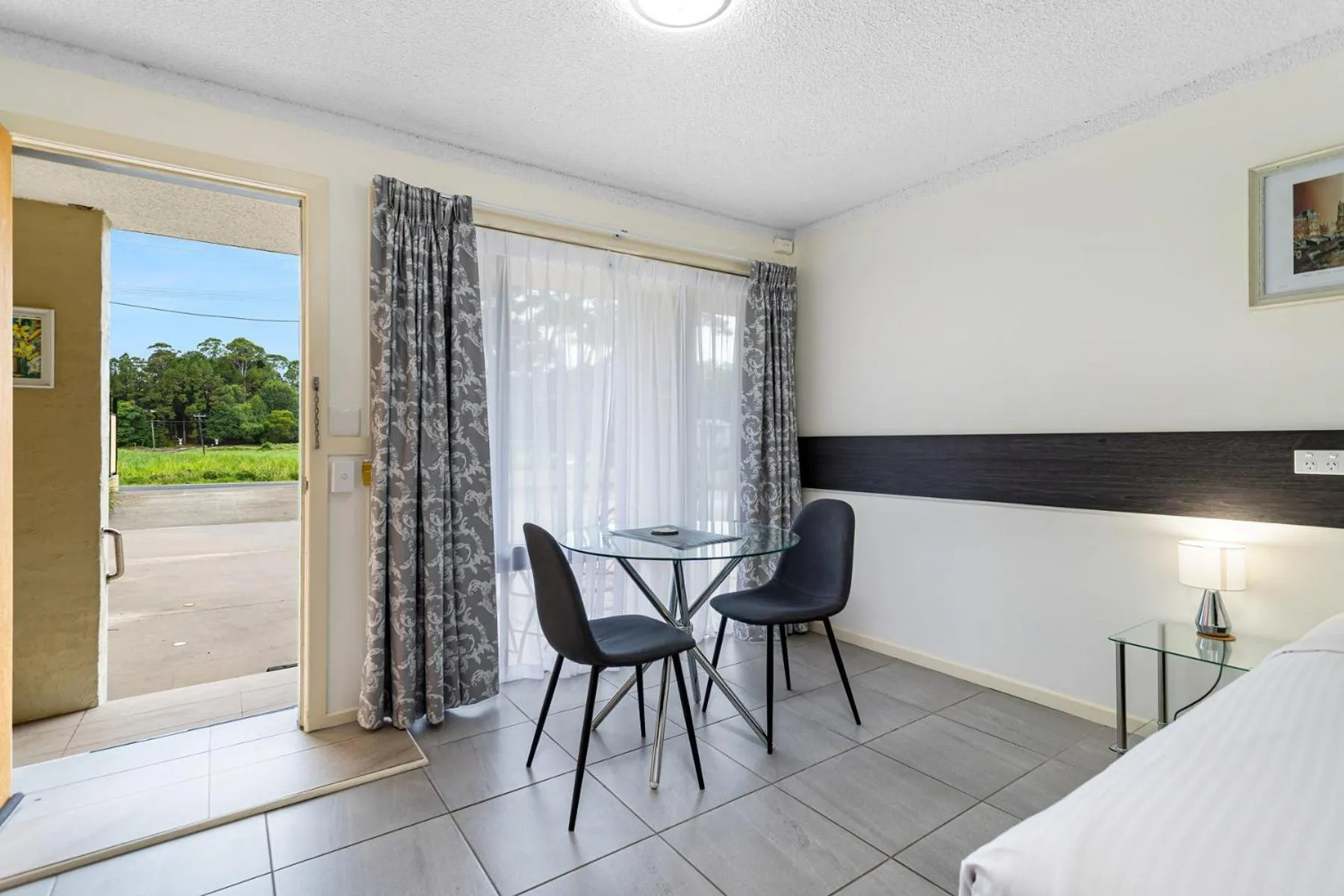 Bed in Gallery Motel