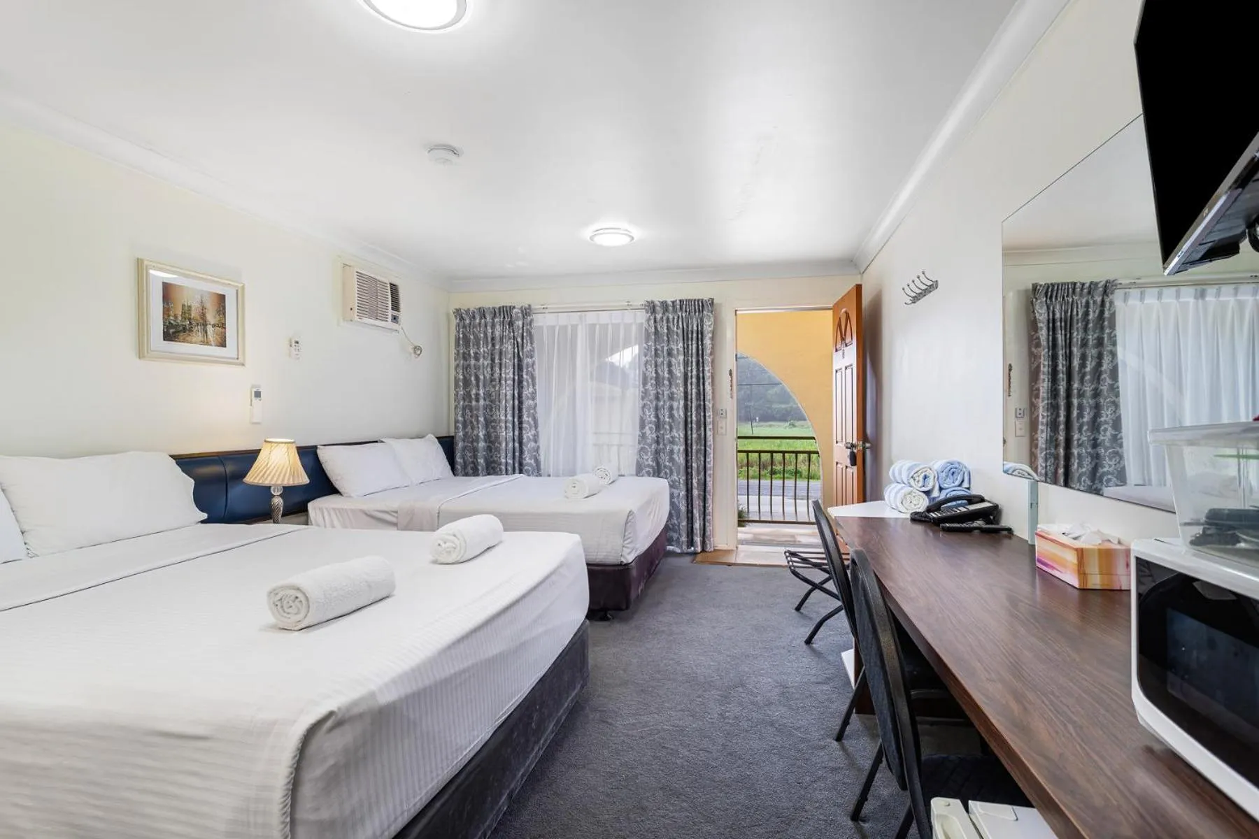 Bed in Gallery Motel