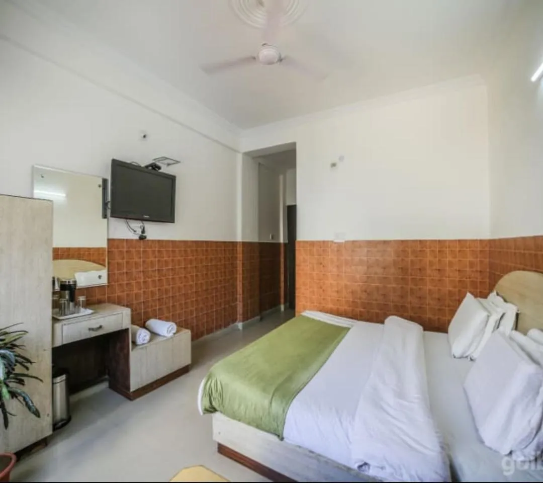 Photo of the whole room, Bed in Hotel Today, Katra