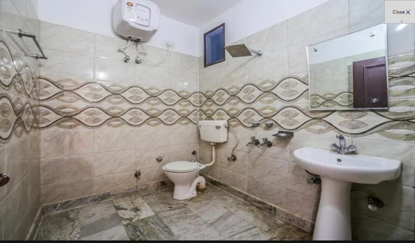 Bathroom in Hotel Today, Katra