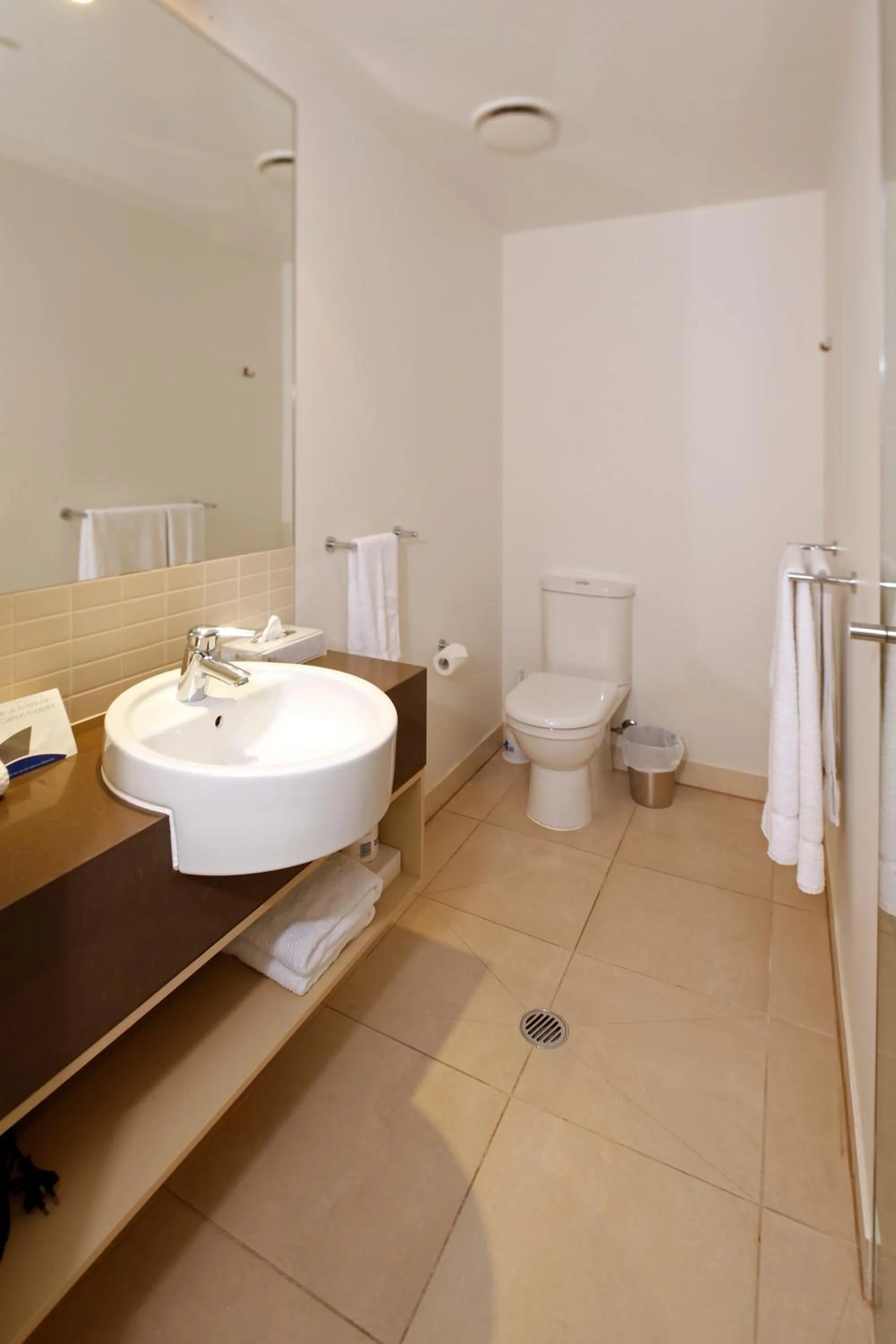 Bathroom in Cairns Private Apartments