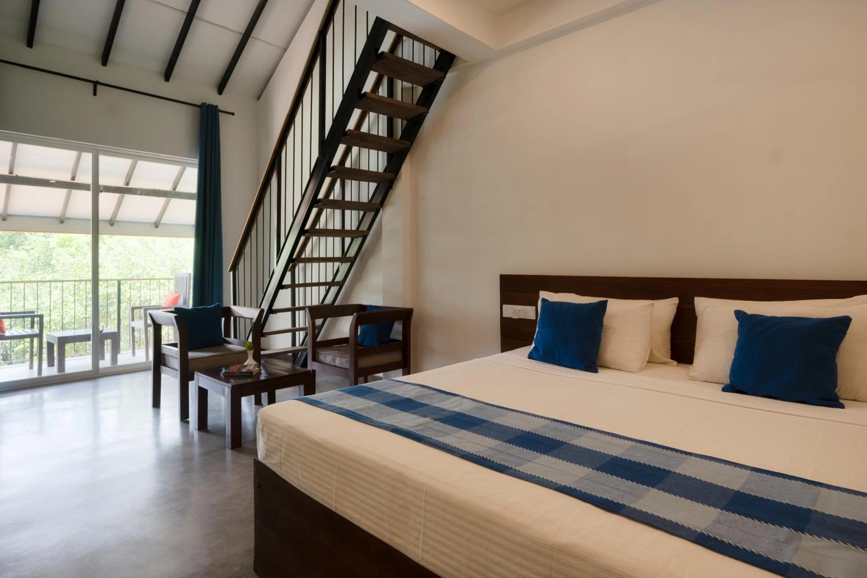 Photo of the whole room, Bed in Lario Resort Sigiriya