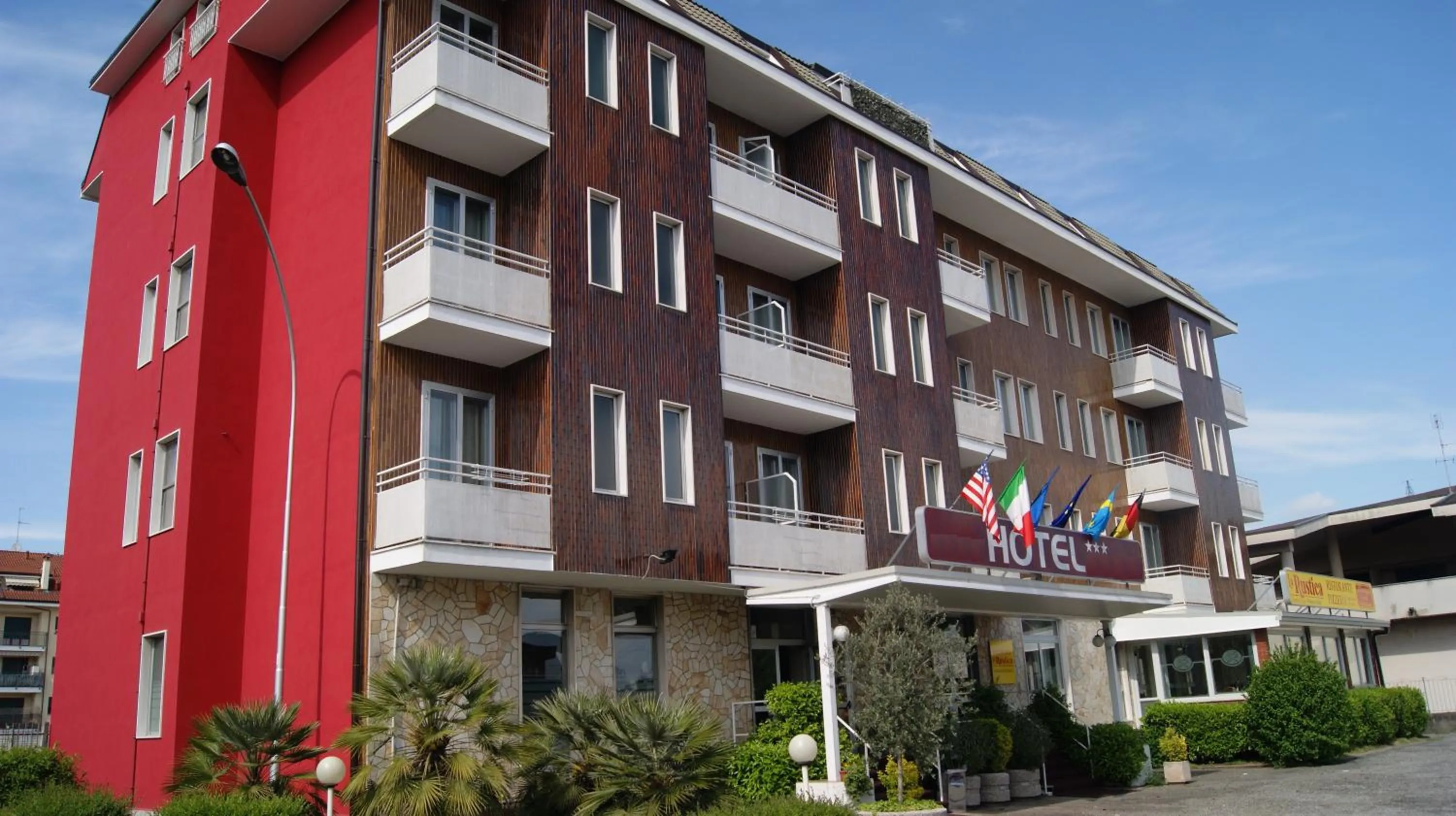 Facade/entrance in Hotel Ristorante Novara Expo