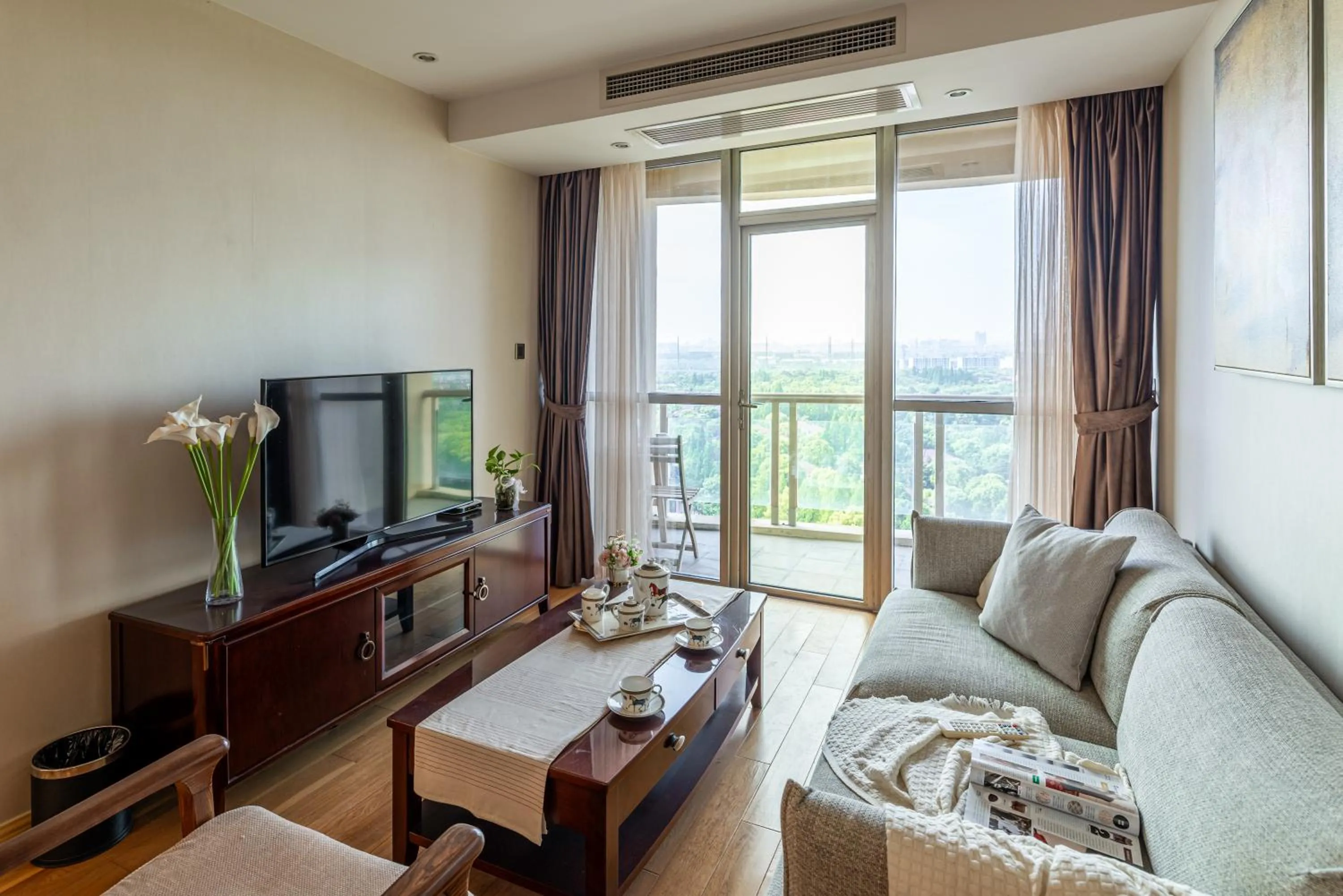 Living room in Green Court Residence Jinqiao Diamond Shanghai