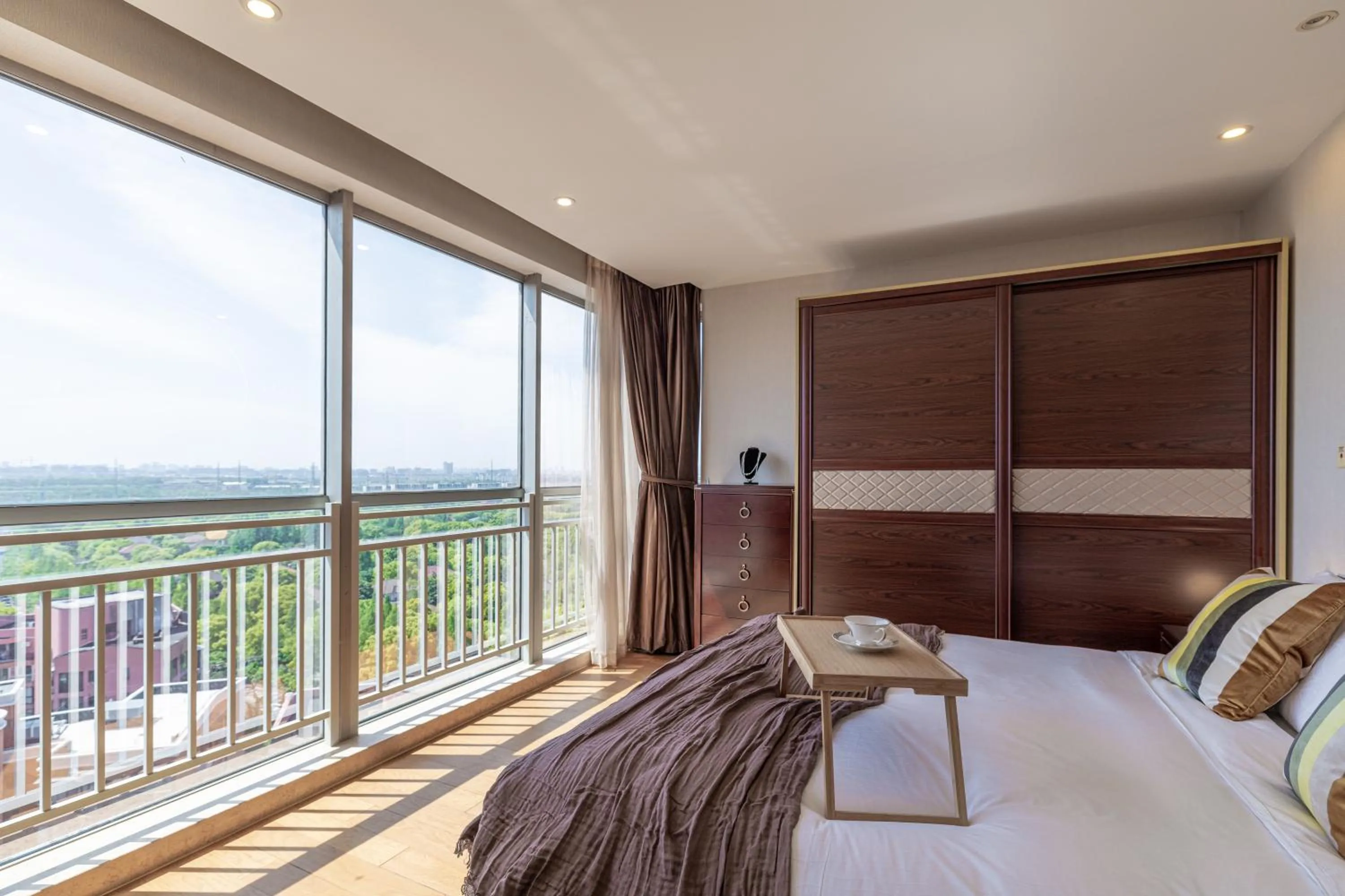 Bedroom, Bed in Green Court Residence Jinqiao Diamond Shanghai