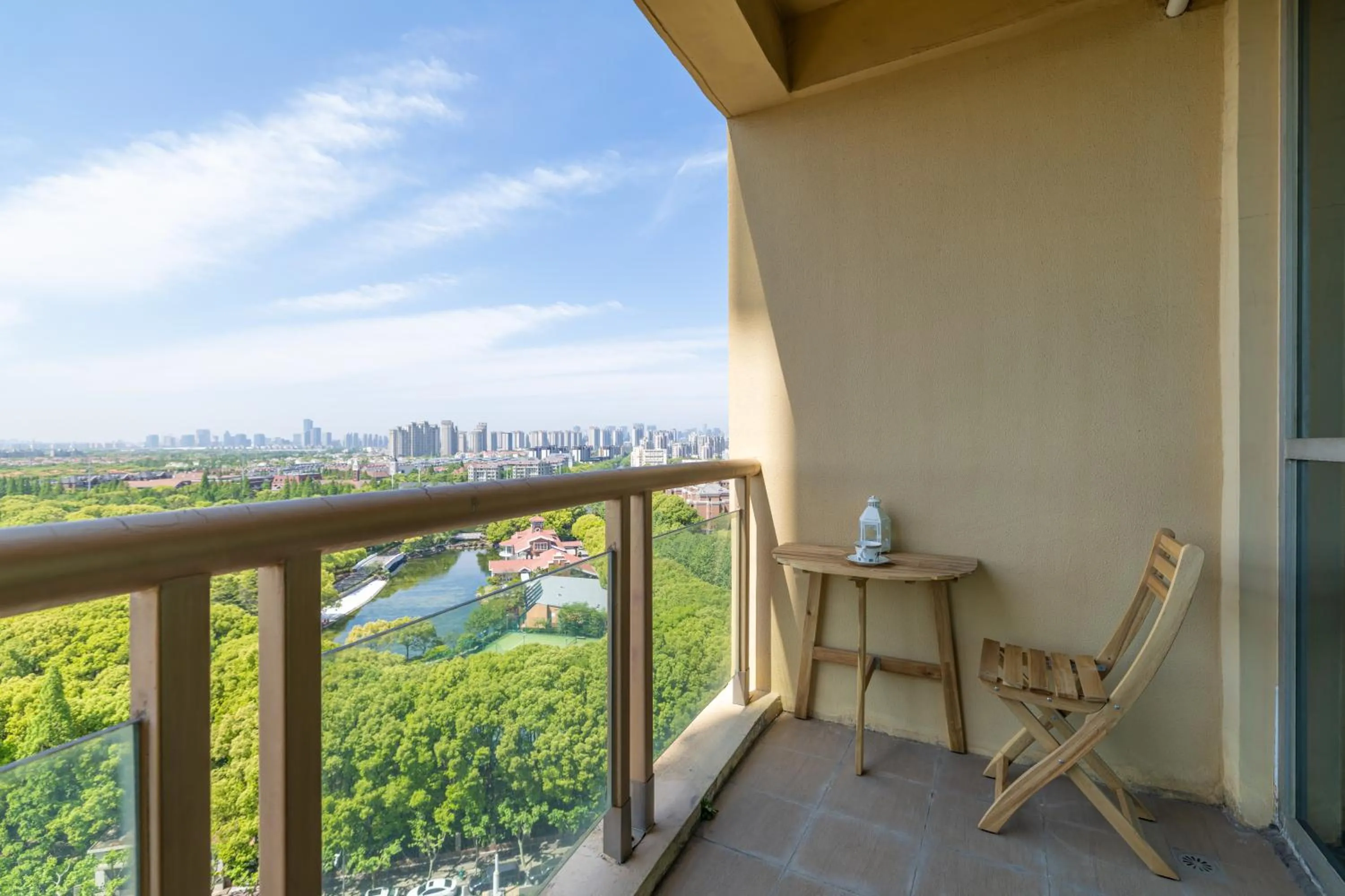 Balcony/Terrace in Green Court Residence Jinqiao Diamond Shanghai