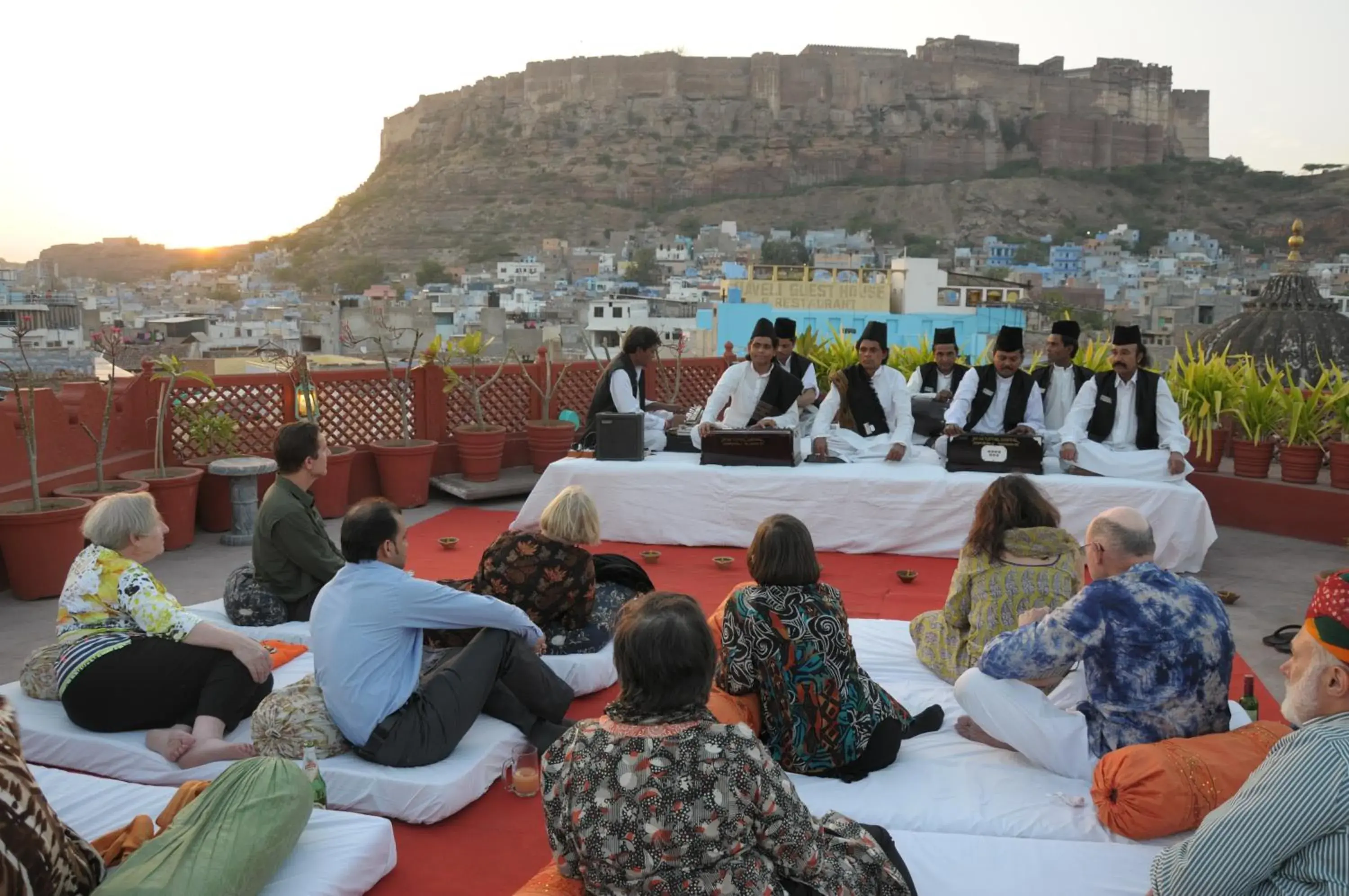 Restaurant/places to eat in Haveli Inn Pal Restaurant/places to eat in Haveli Inn Pal