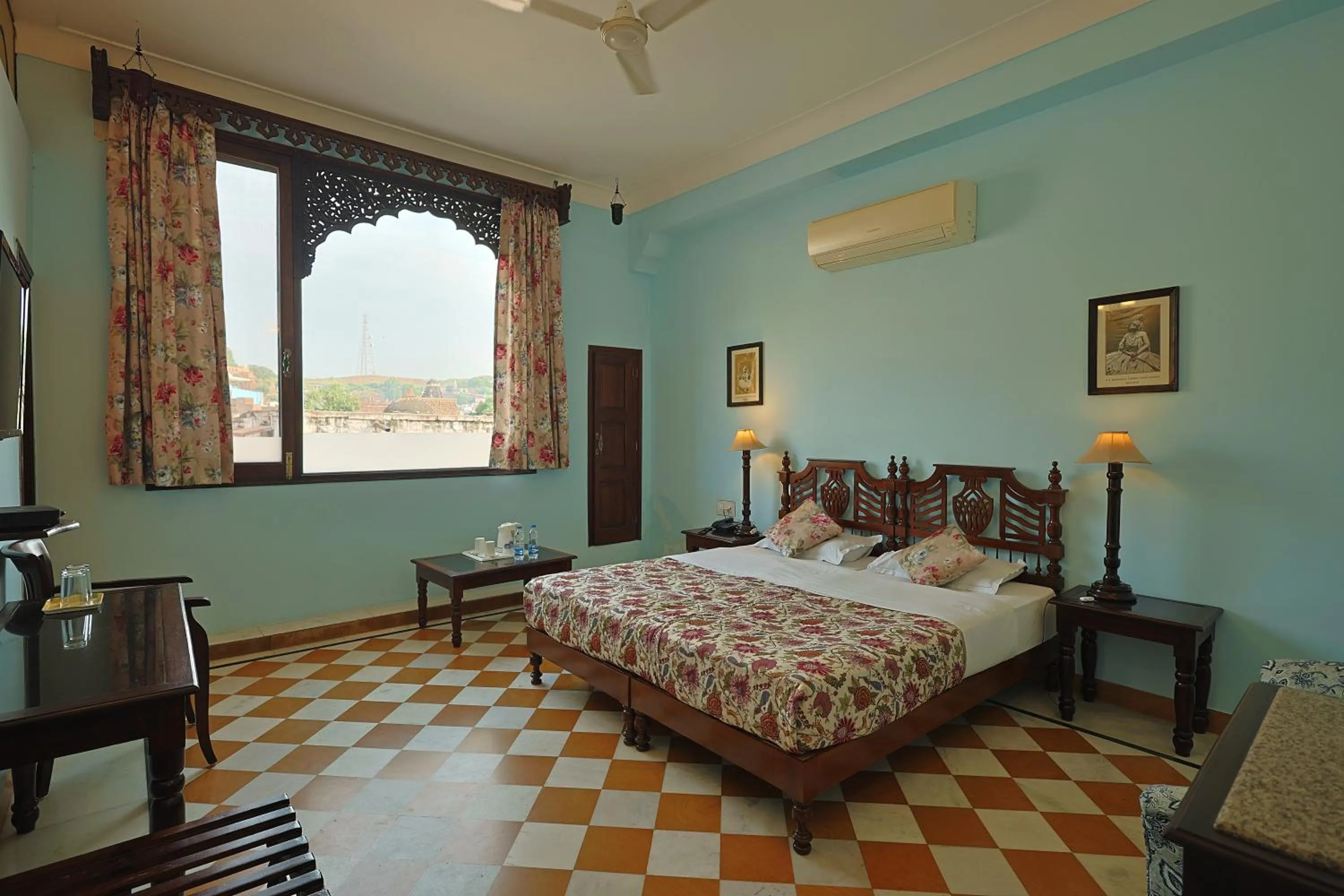 Bed in Haveli Inn Pal