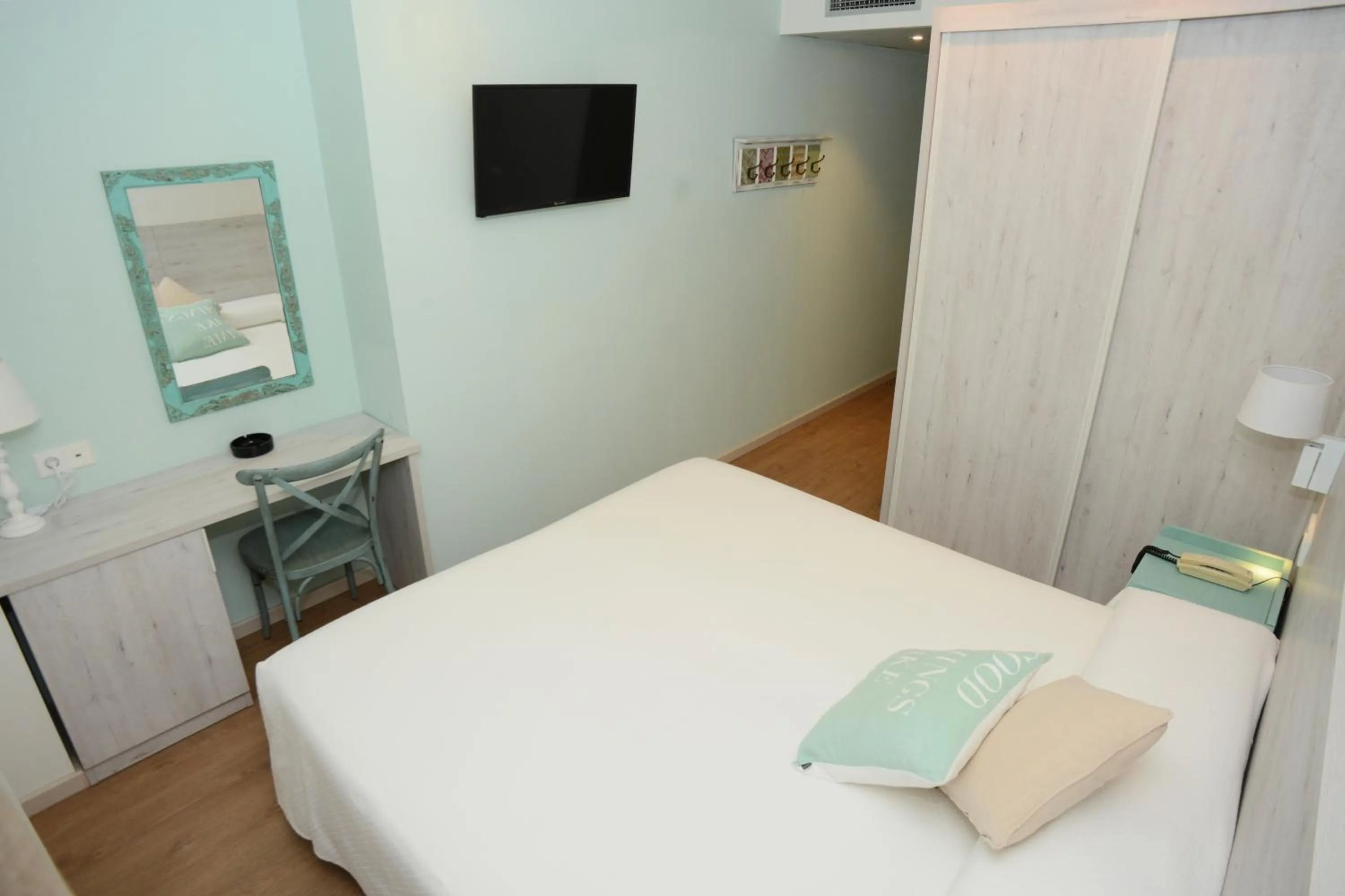 Decorative detail, Bed in Hotel L'Escala Centre