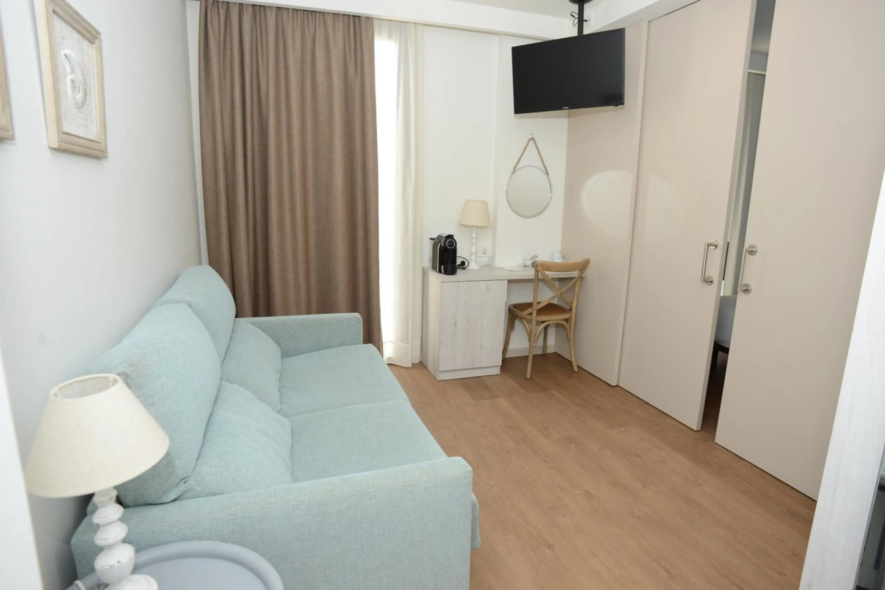 Seating area in Hotel L'Escala Centre