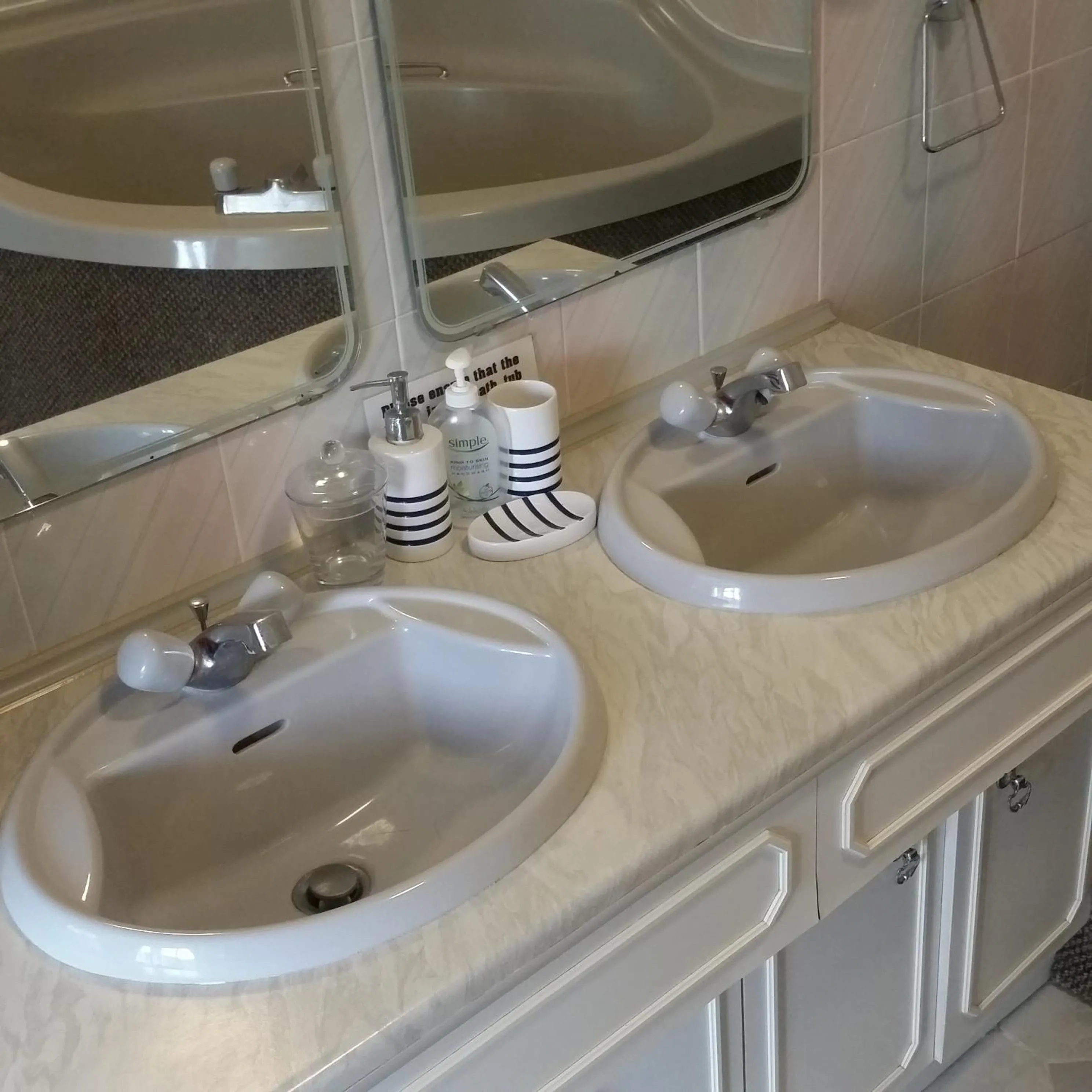 Bathroom in The Bridge Hotel