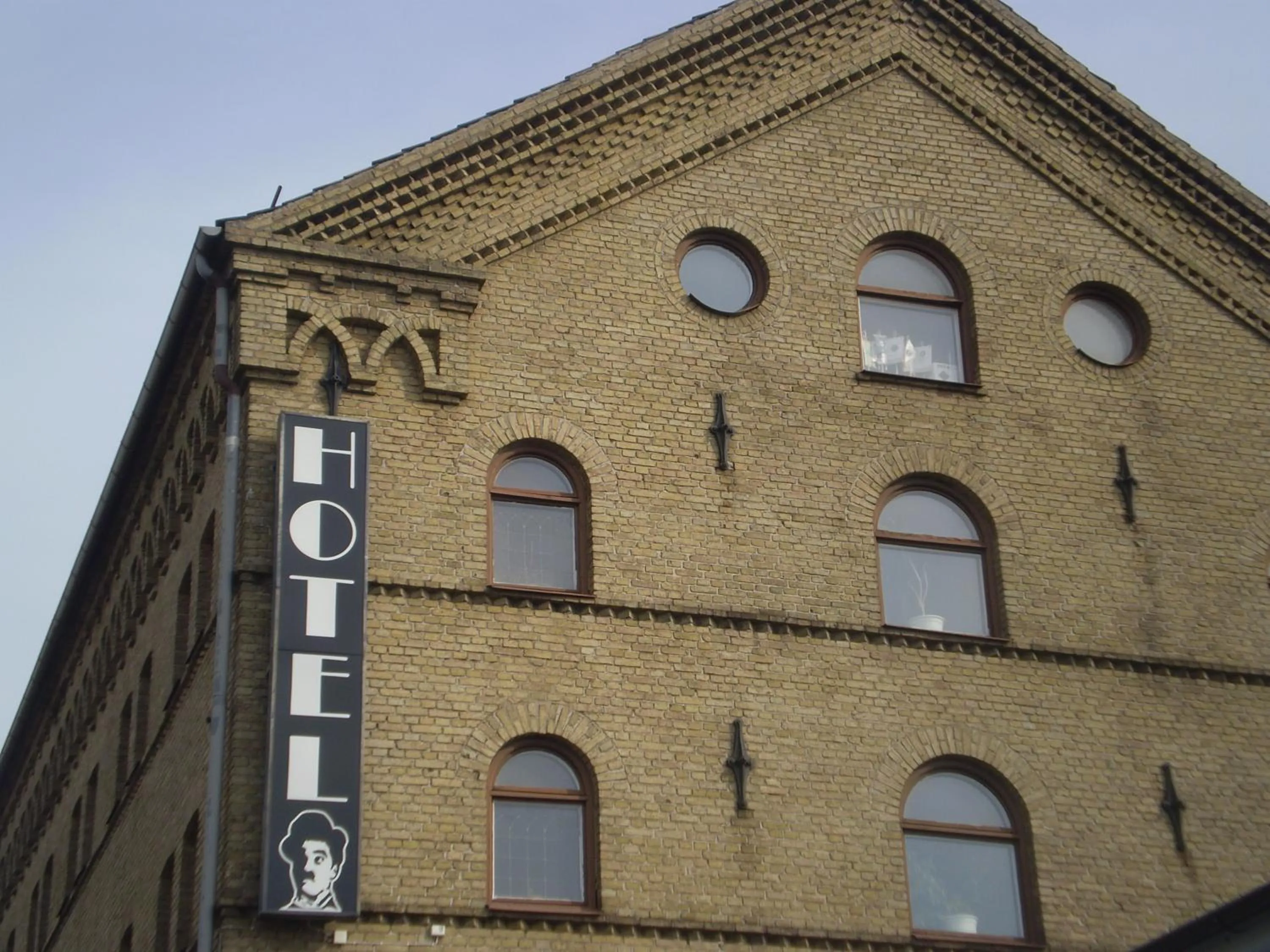 Facade/entrance in Hotel Chaplin