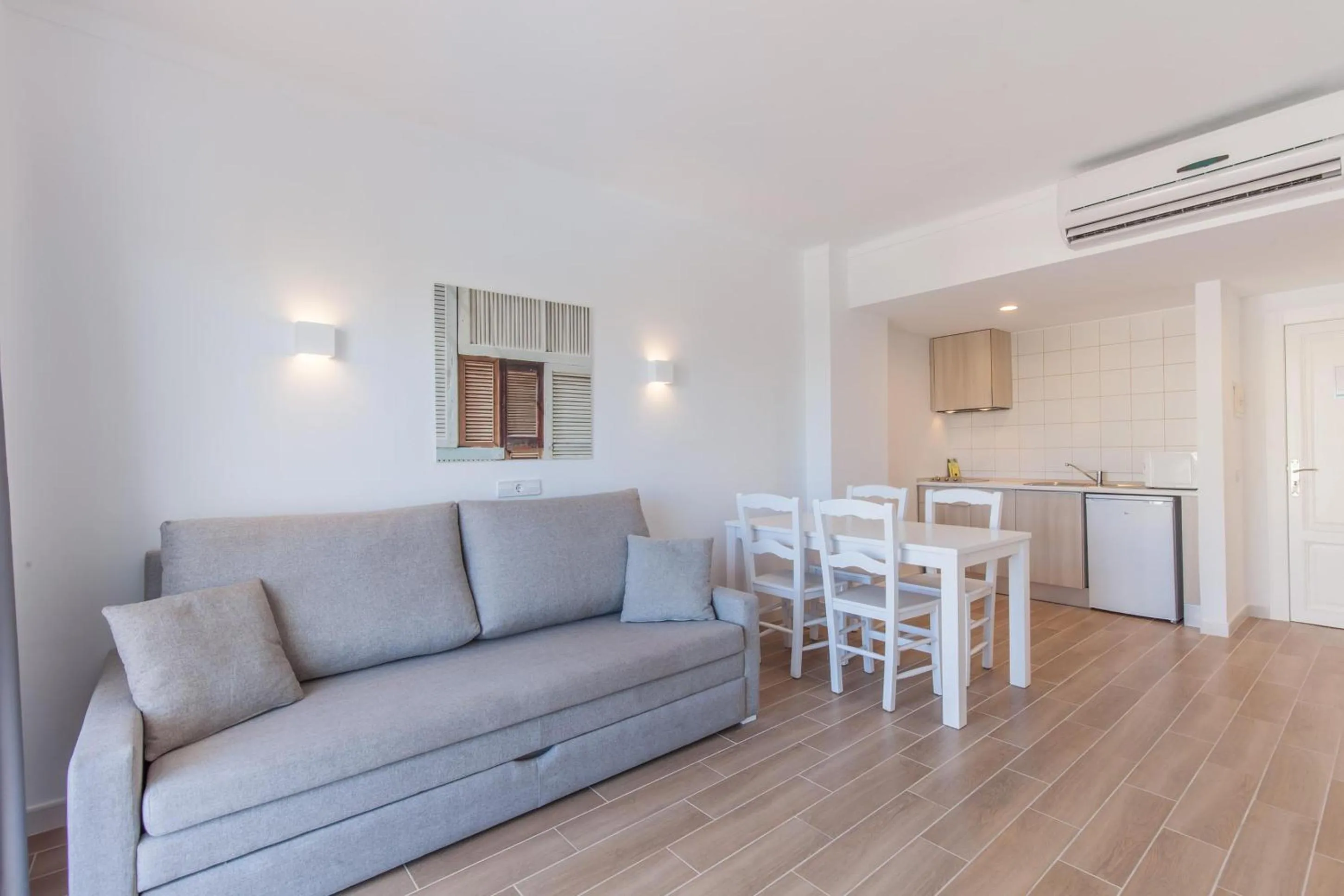 Photo of the whole room in BLUESEA Don Jaime