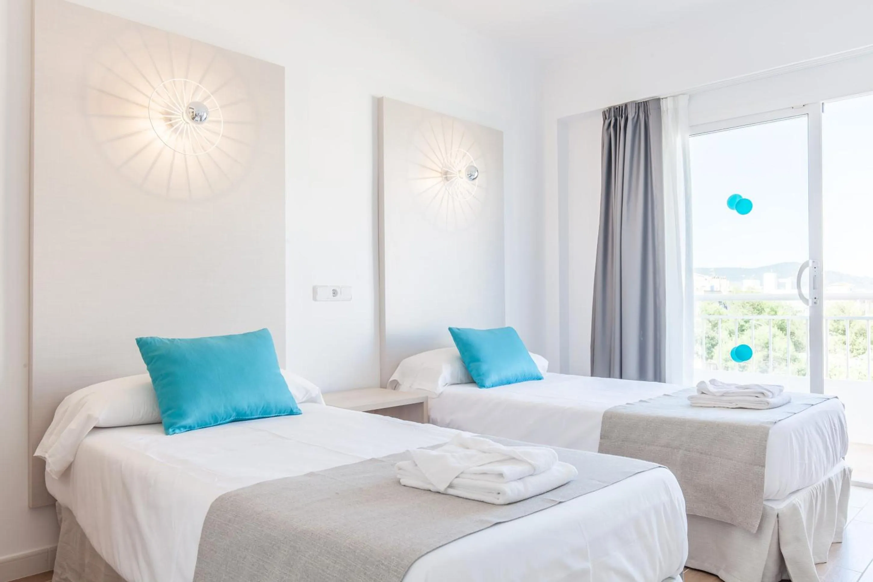 Bedroom, Bed in BLUESEA Don Jaime