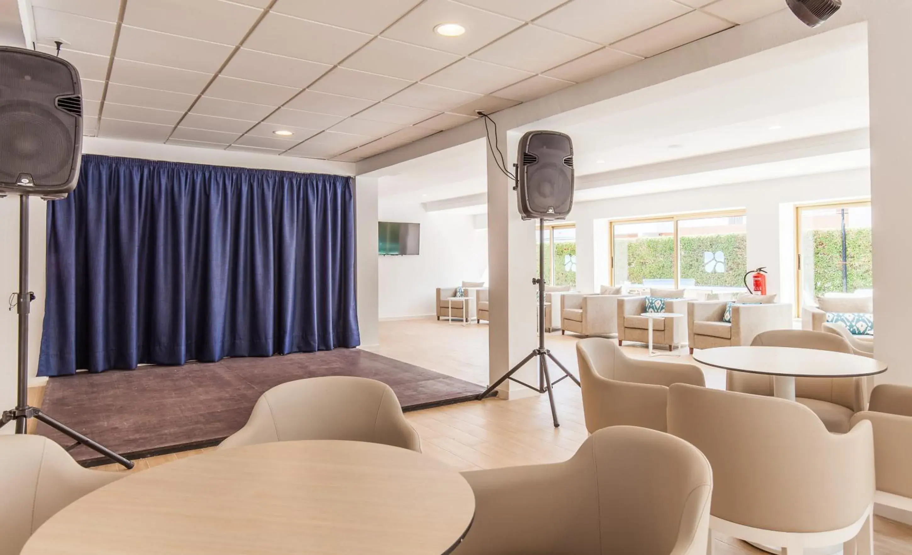 Lounge or bar in BLUESEA Don Jaime Lounge or bar in BLUESEA Don Jaime