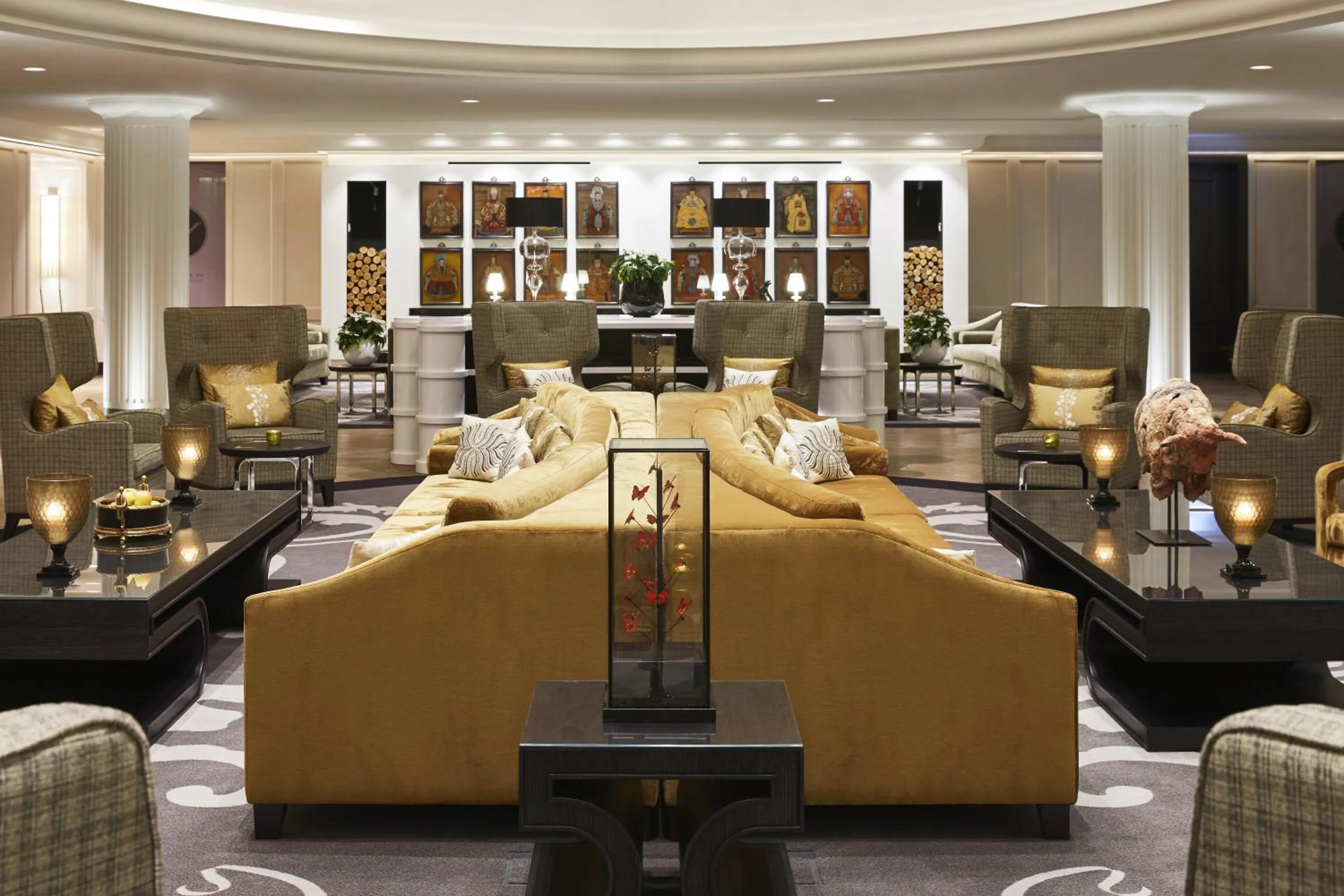 Lobby or reception in Sofitel Frankfurt Opera