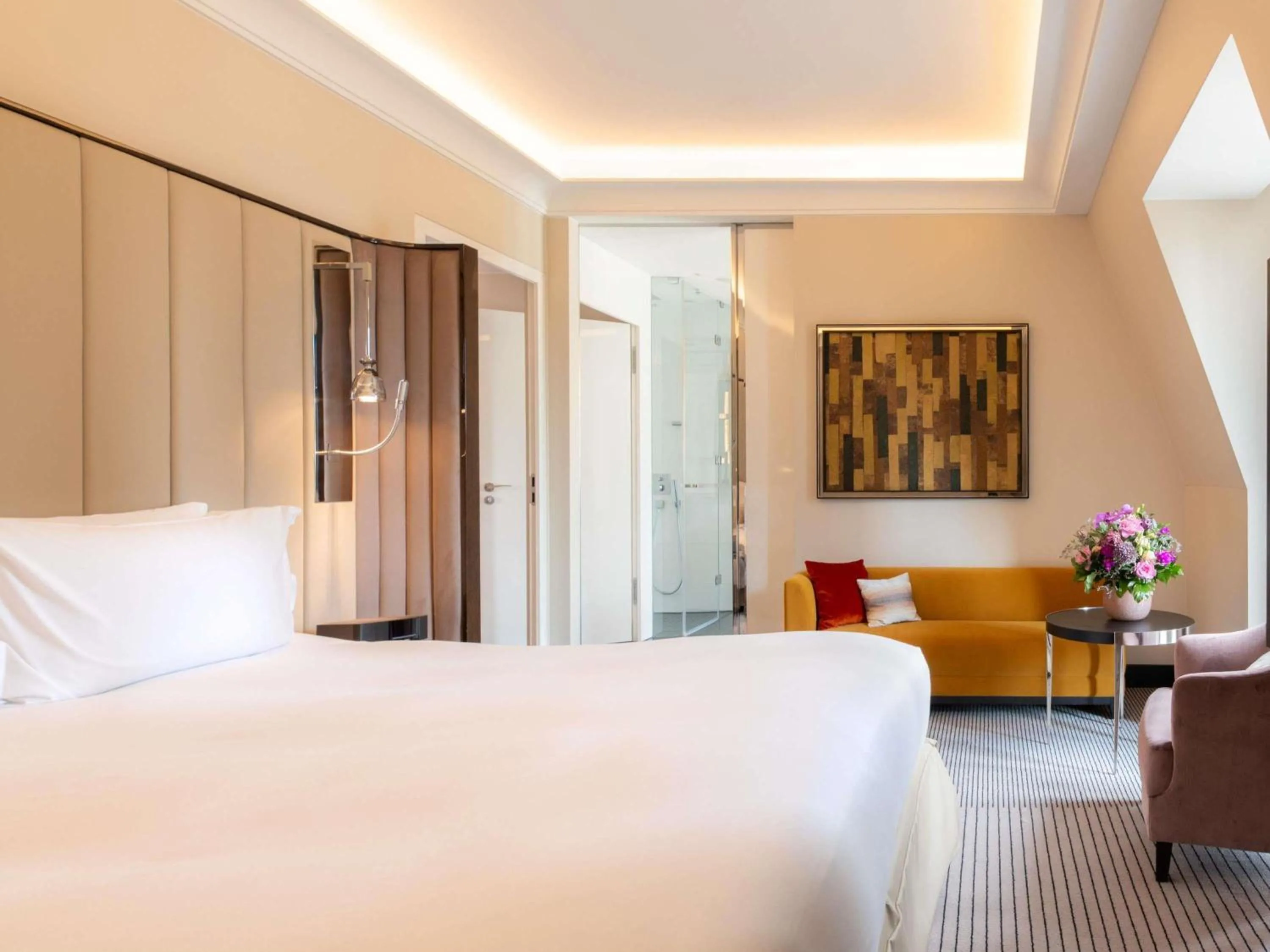 Bedroom, Bed in Sofitel Frankfurt Opera