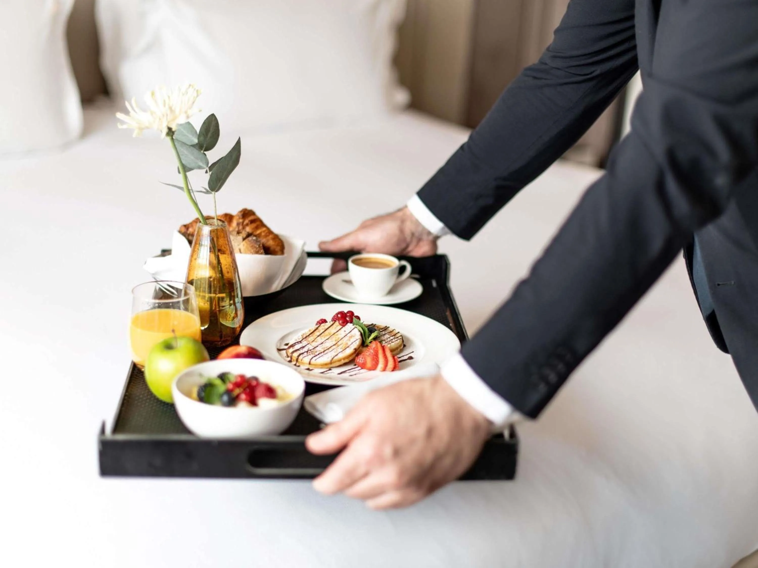 Bedroom in Sofitel Frankfurt Opera