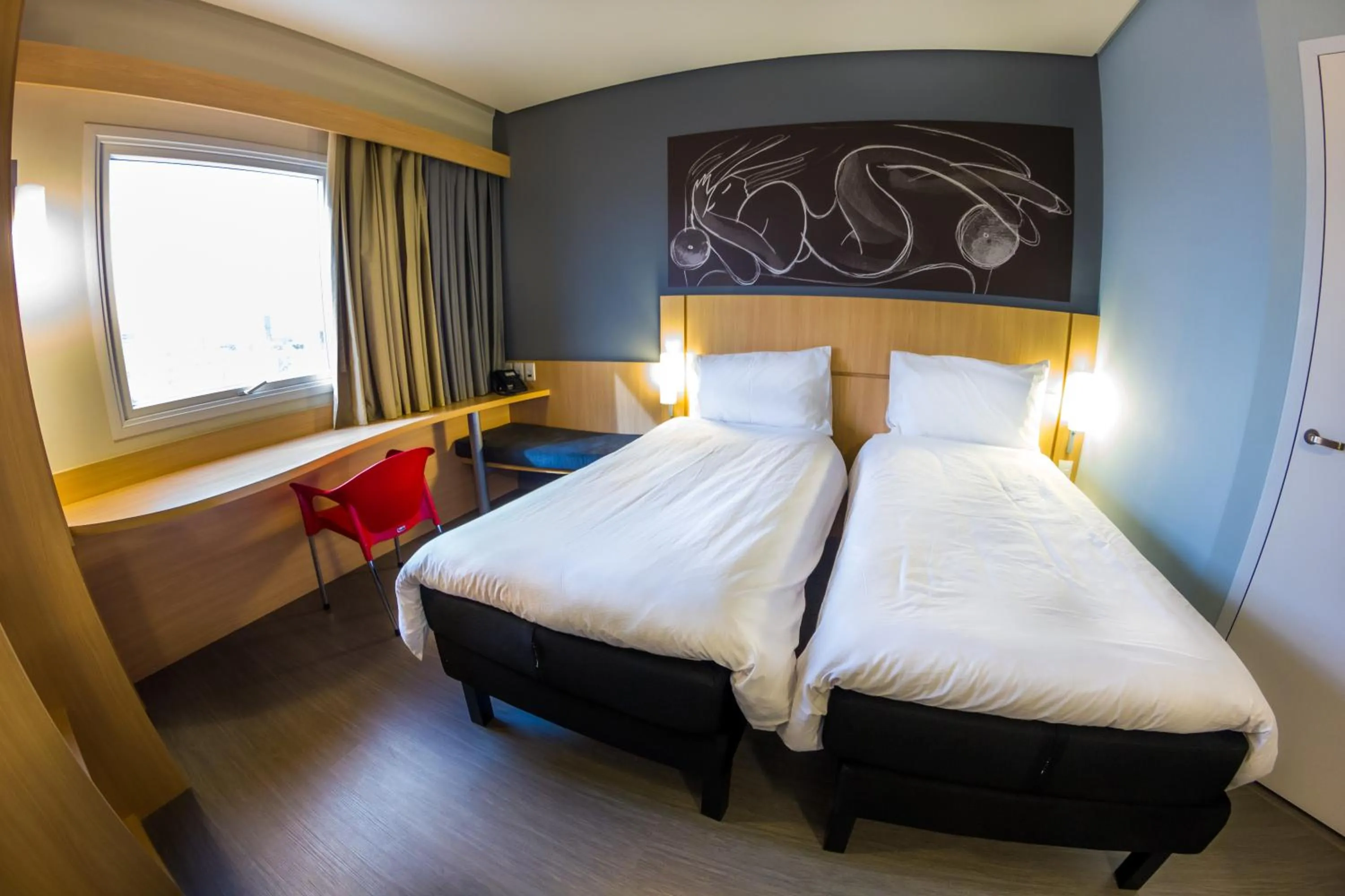 Bedroom, Bed in ibis Imperatriz