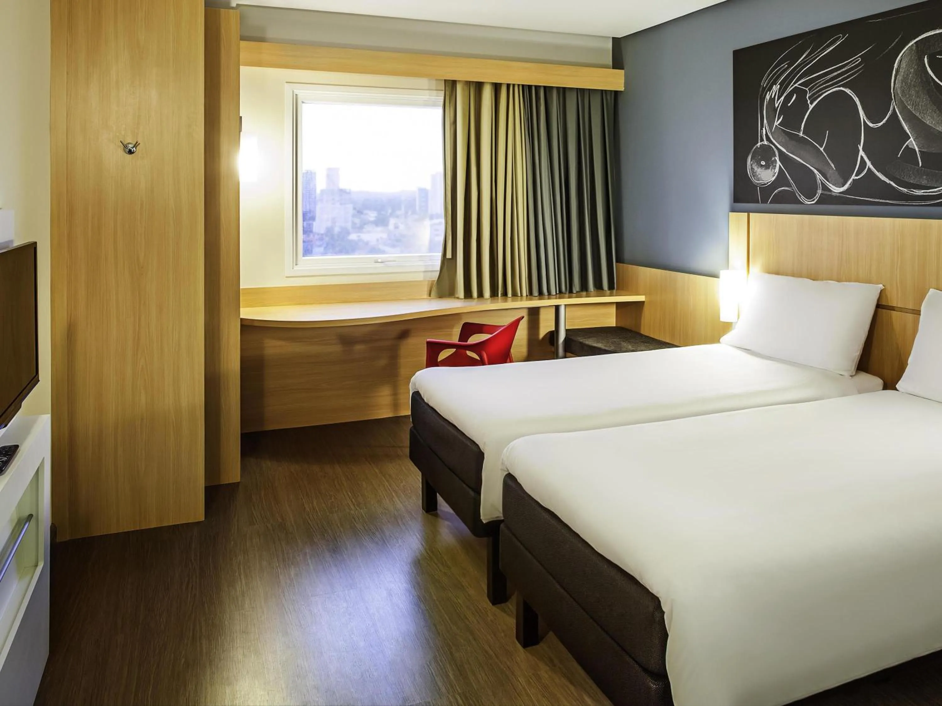 Bedroom, Bed in ibis Imperatriz