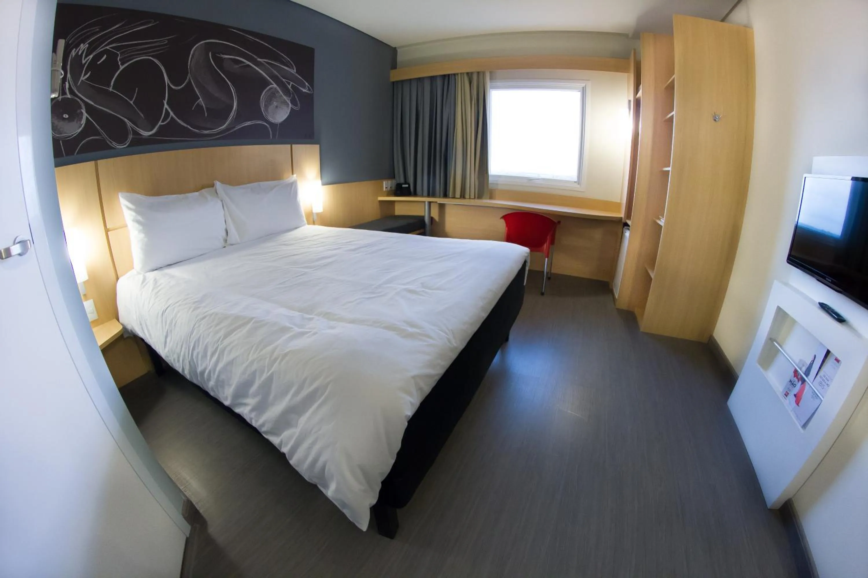Bedroom, Bed in ibis Imperatriz
