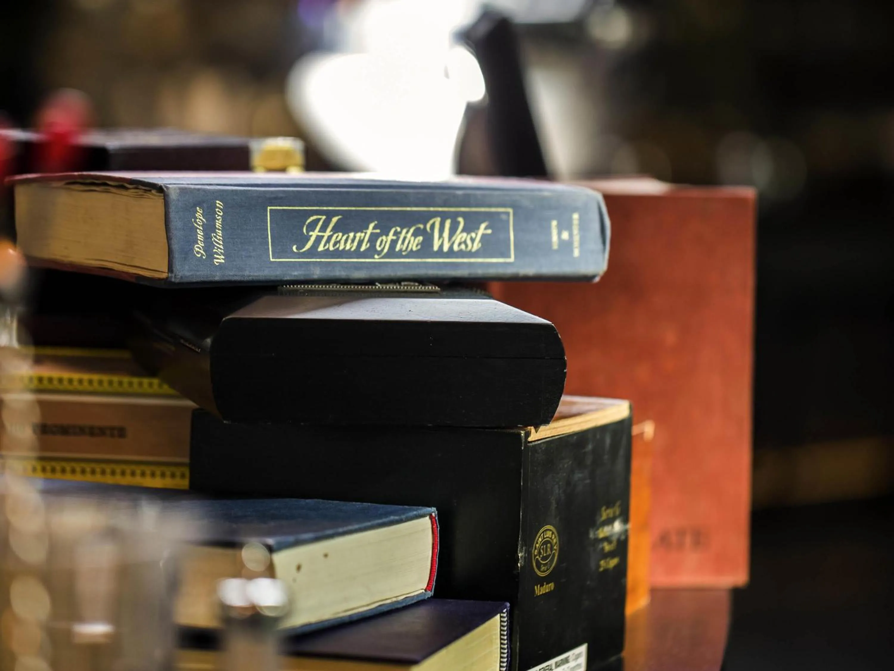 Lounge or bar in Pullman Sydney Airport