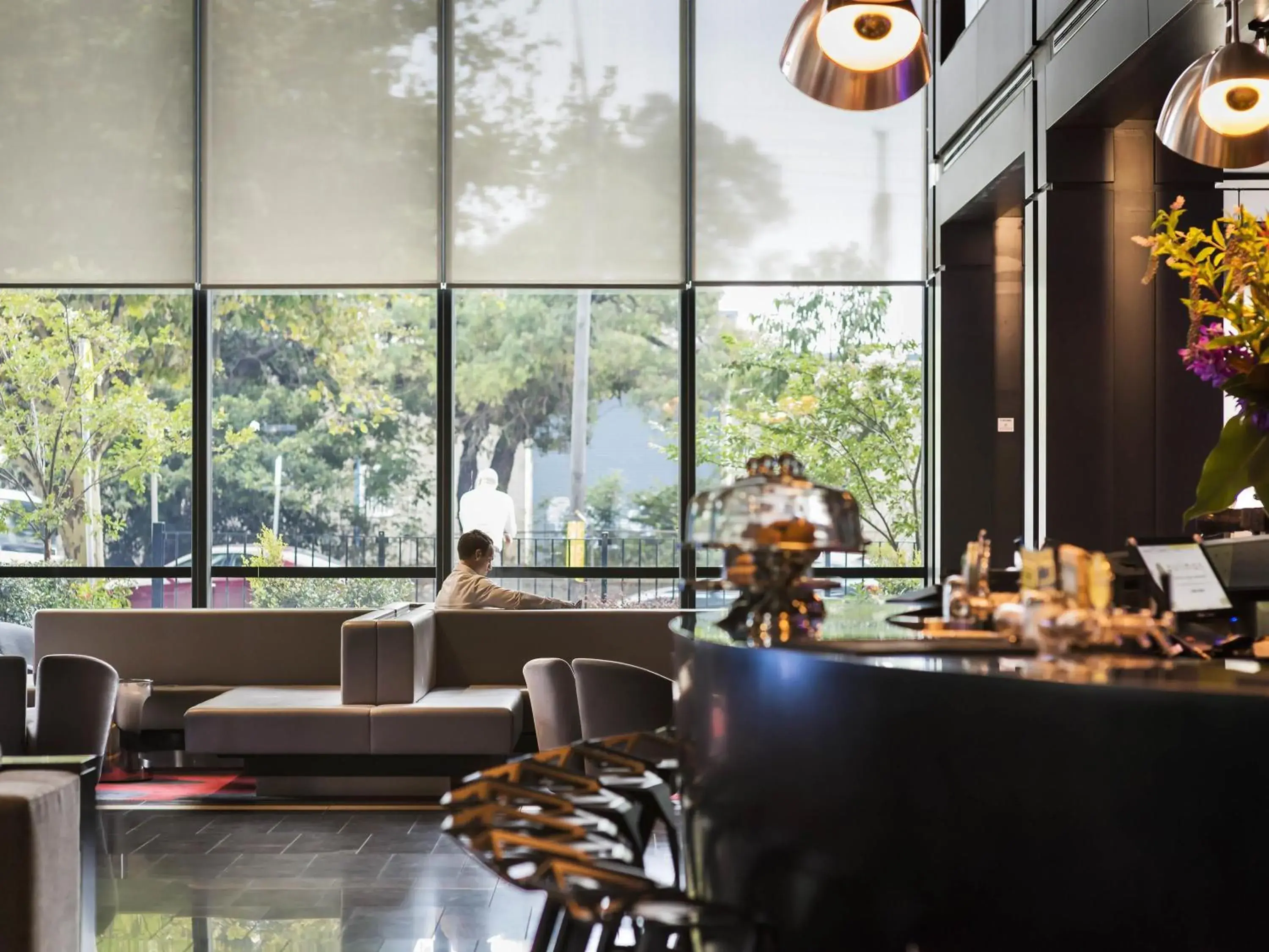 Lounge or bar in Pullman Sydney Airport Lounge or bar in Pullman Sydney Airport