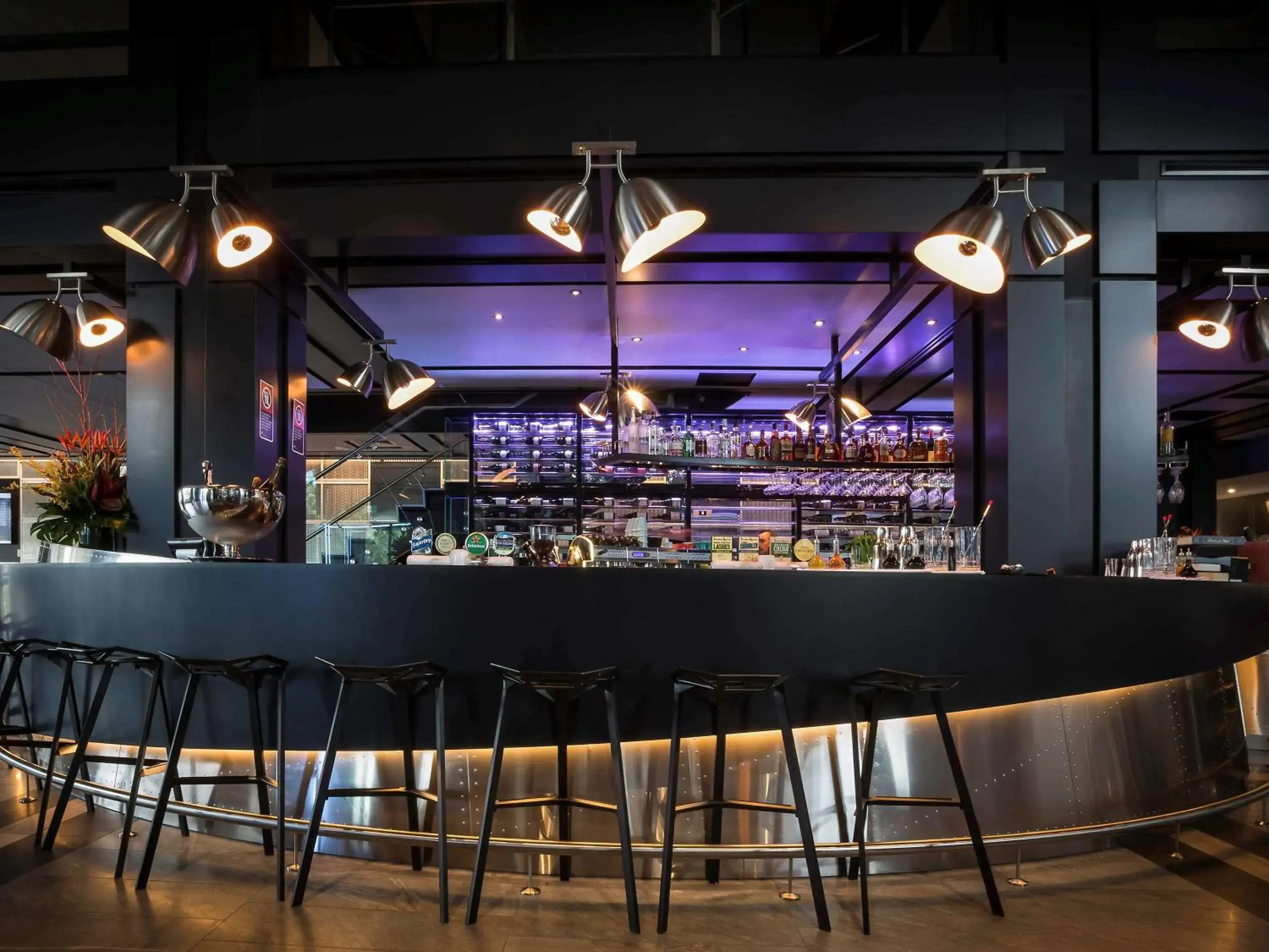 Lounge or bar in Pullman Sydney Airport Lounge or bar in Pullman Sydney Airport