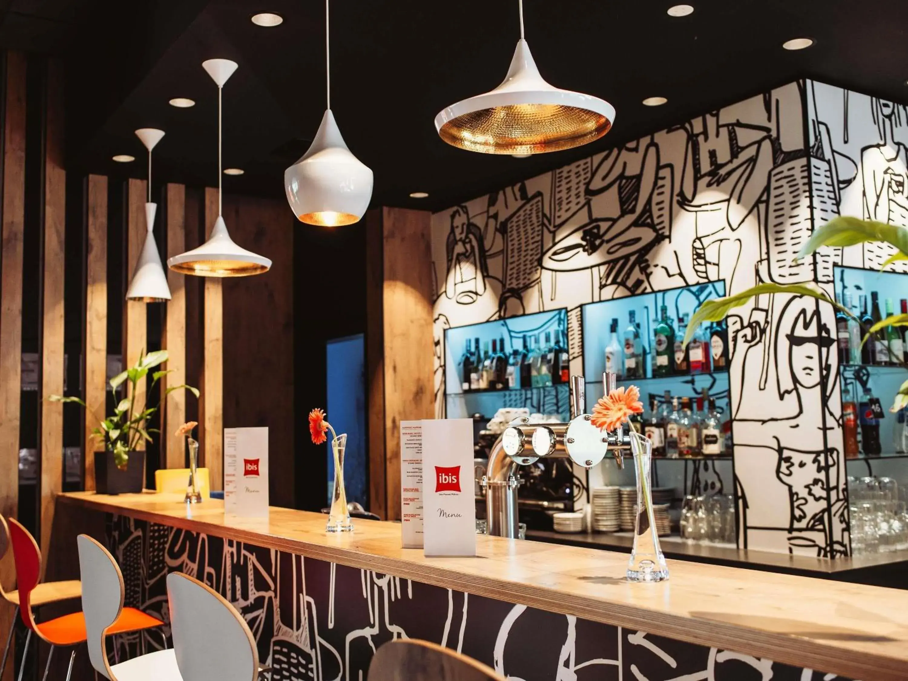 Lounge or bar in Ibis Poznan Polnoc Lounge or bar in Ibis Poznan Polnoc