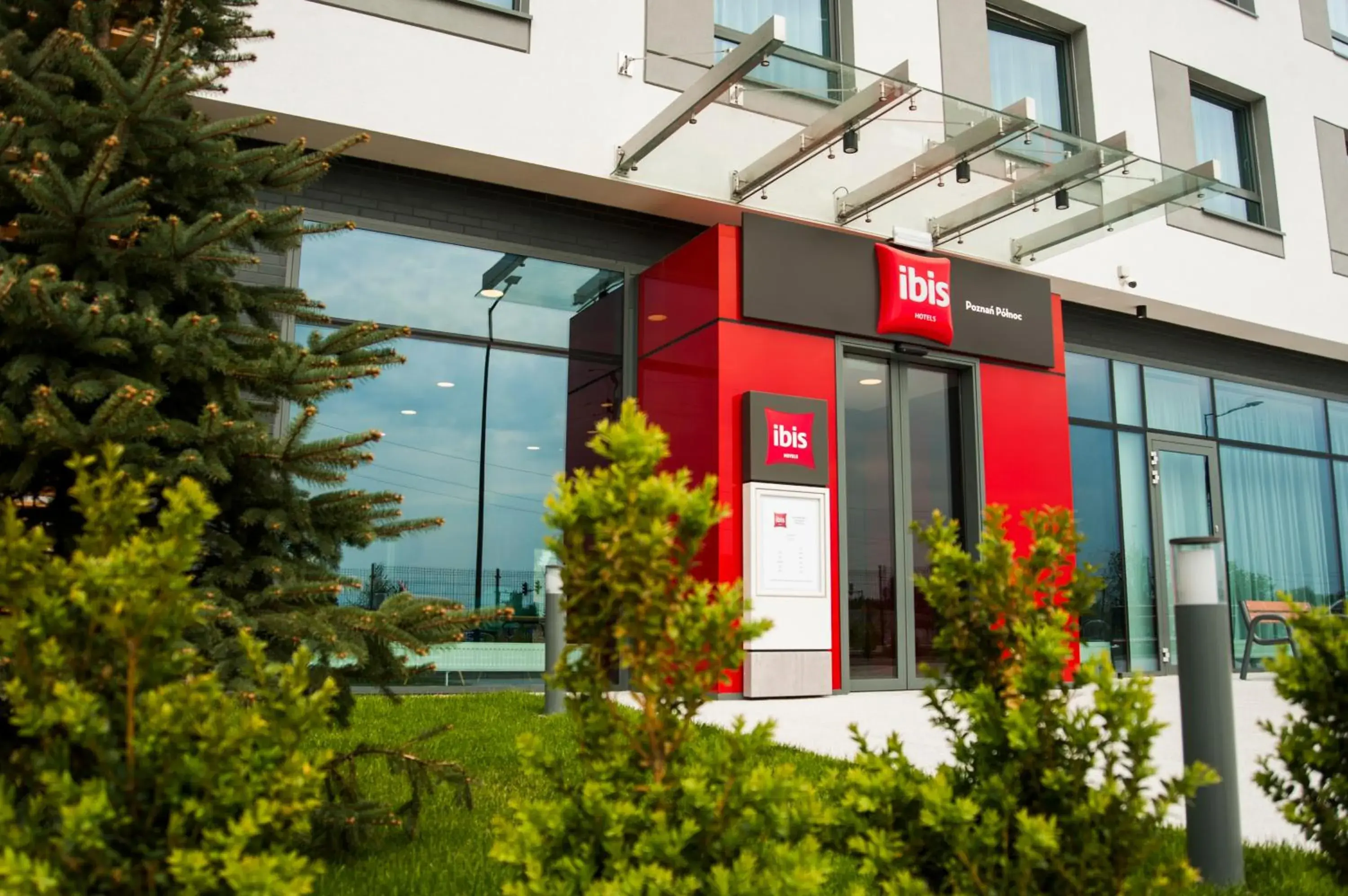 Facade/entrance in Ibis Poznan Polnoc Facade/entrance in Ibis Poznan Polnoc