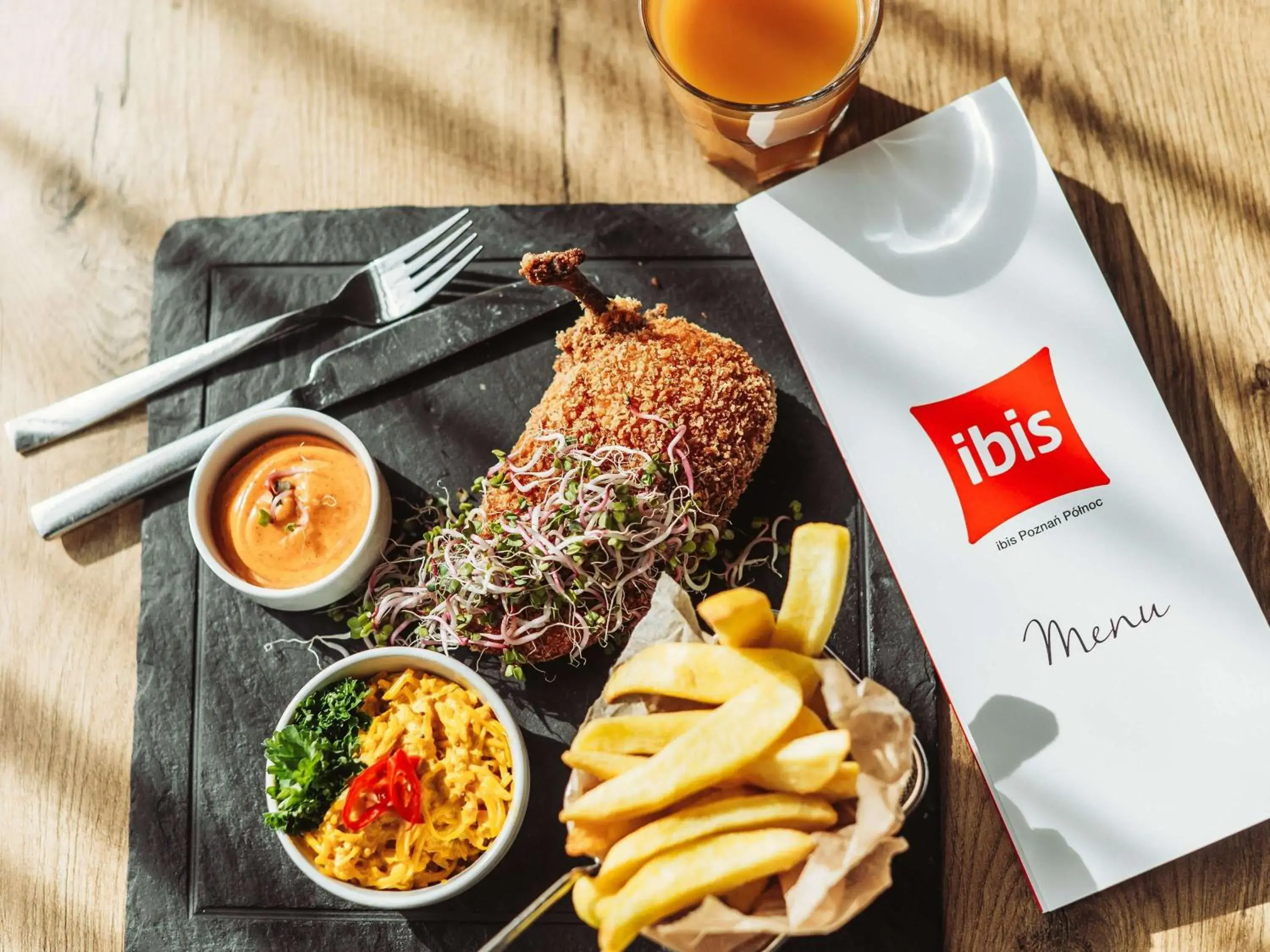 Restaurant/places to eat in Ibis Poznan Polnoc Restaurant/places to eat in Ibis Poznan Polnoc