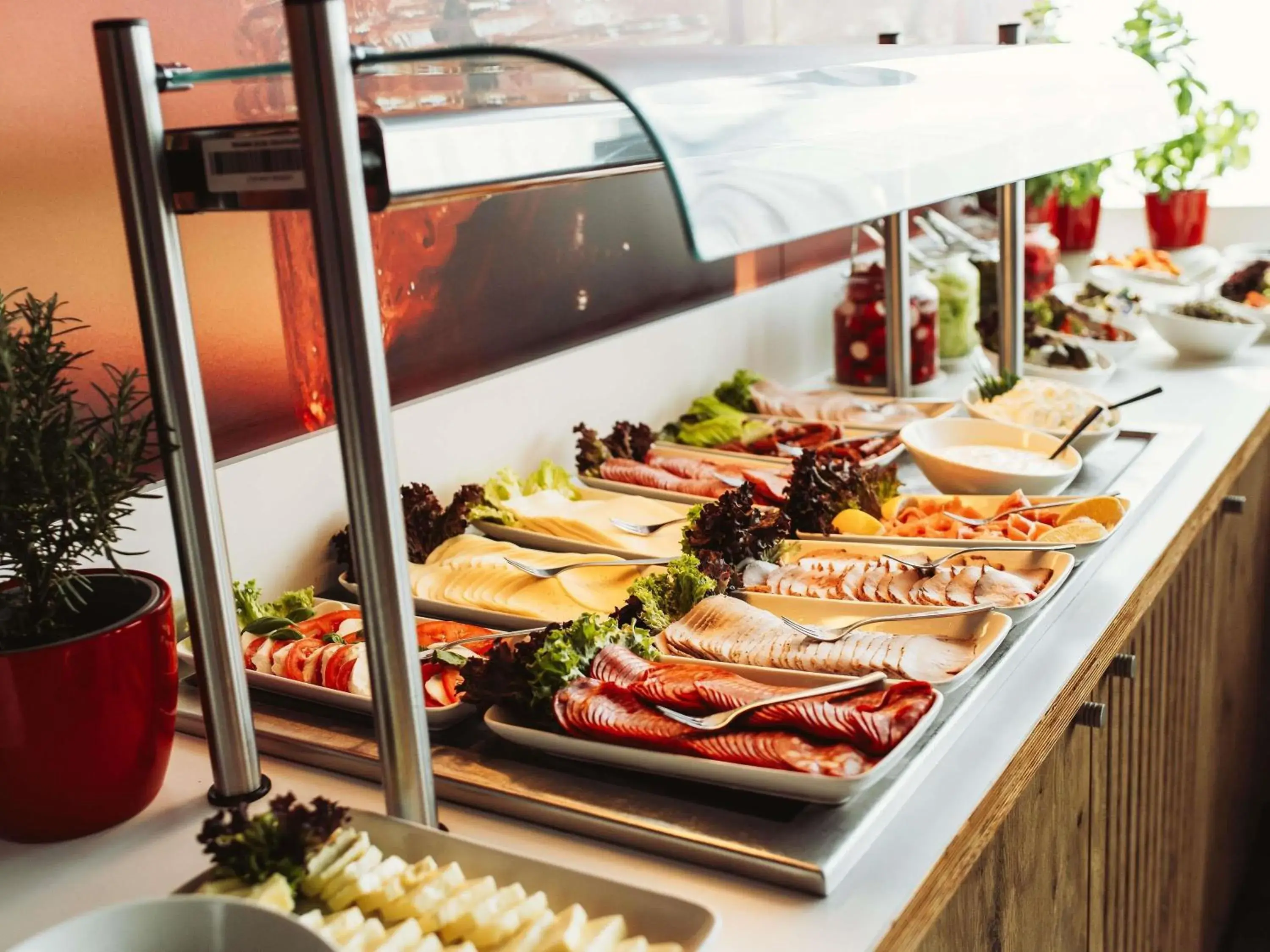 Restaurant/places to eat in Ibis Poznan Polnoc Restaurant/places to eat in Ibis Poznan Polnoc