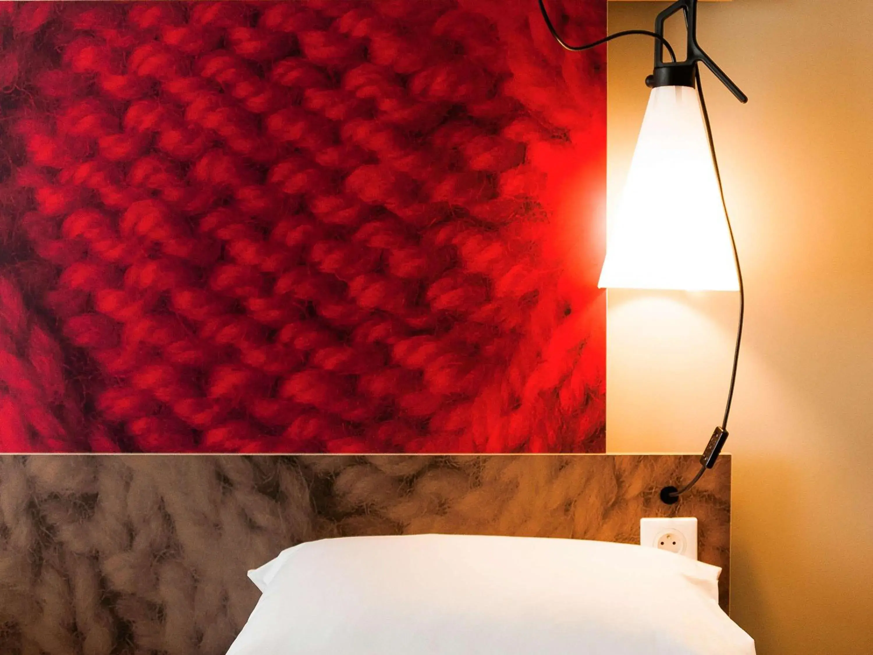Photo of the whole room, Bed in Ibis Poznan Polnoc Photo of the whole room, Bed in Ibis Poznan Polnoc