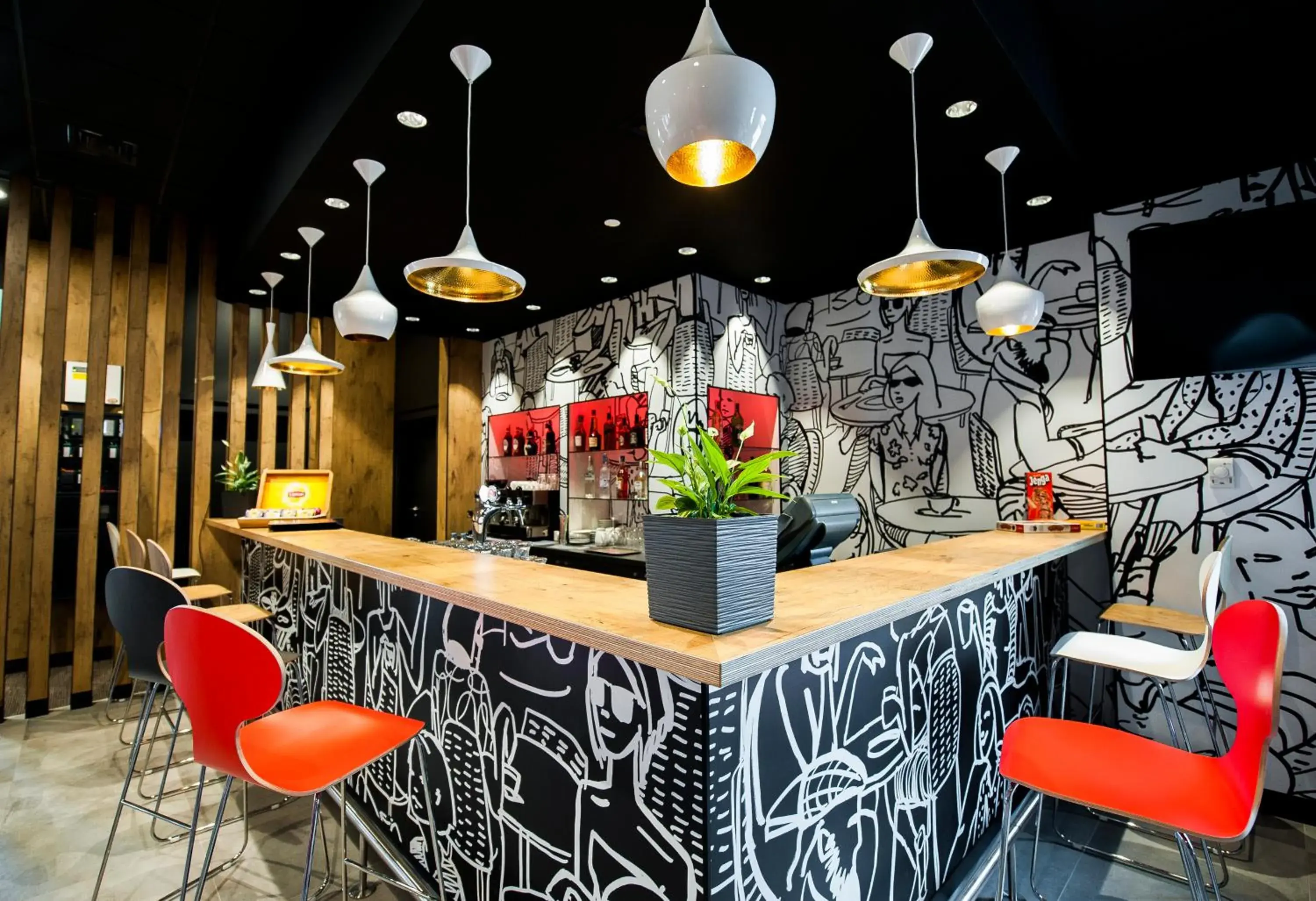 Lounge or bar in Ibis Poznan Polnoc Lounge or bar in Ibis Poznan Polnoc