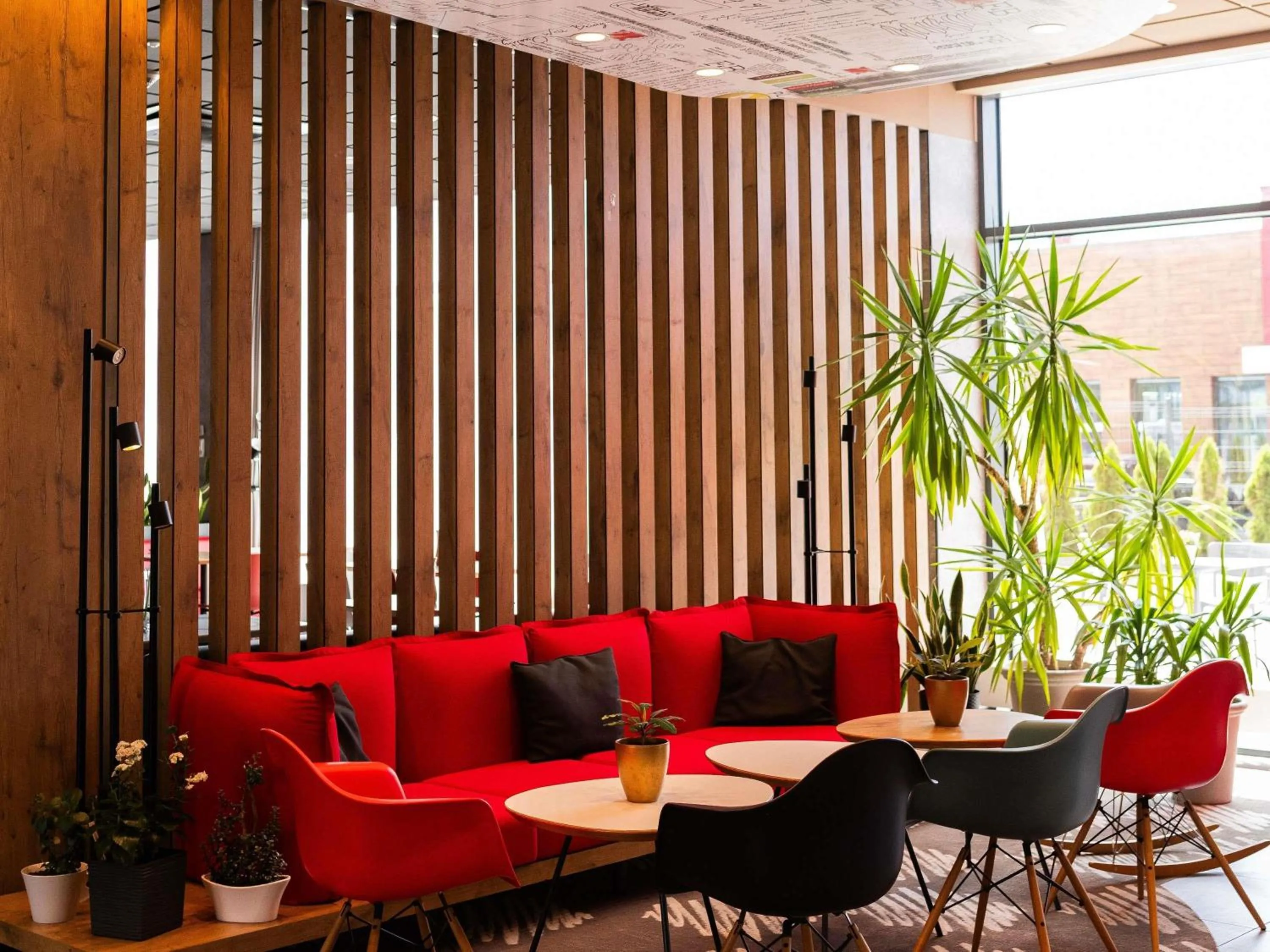 Lounge or bar in Ibis Poznan Polnoc