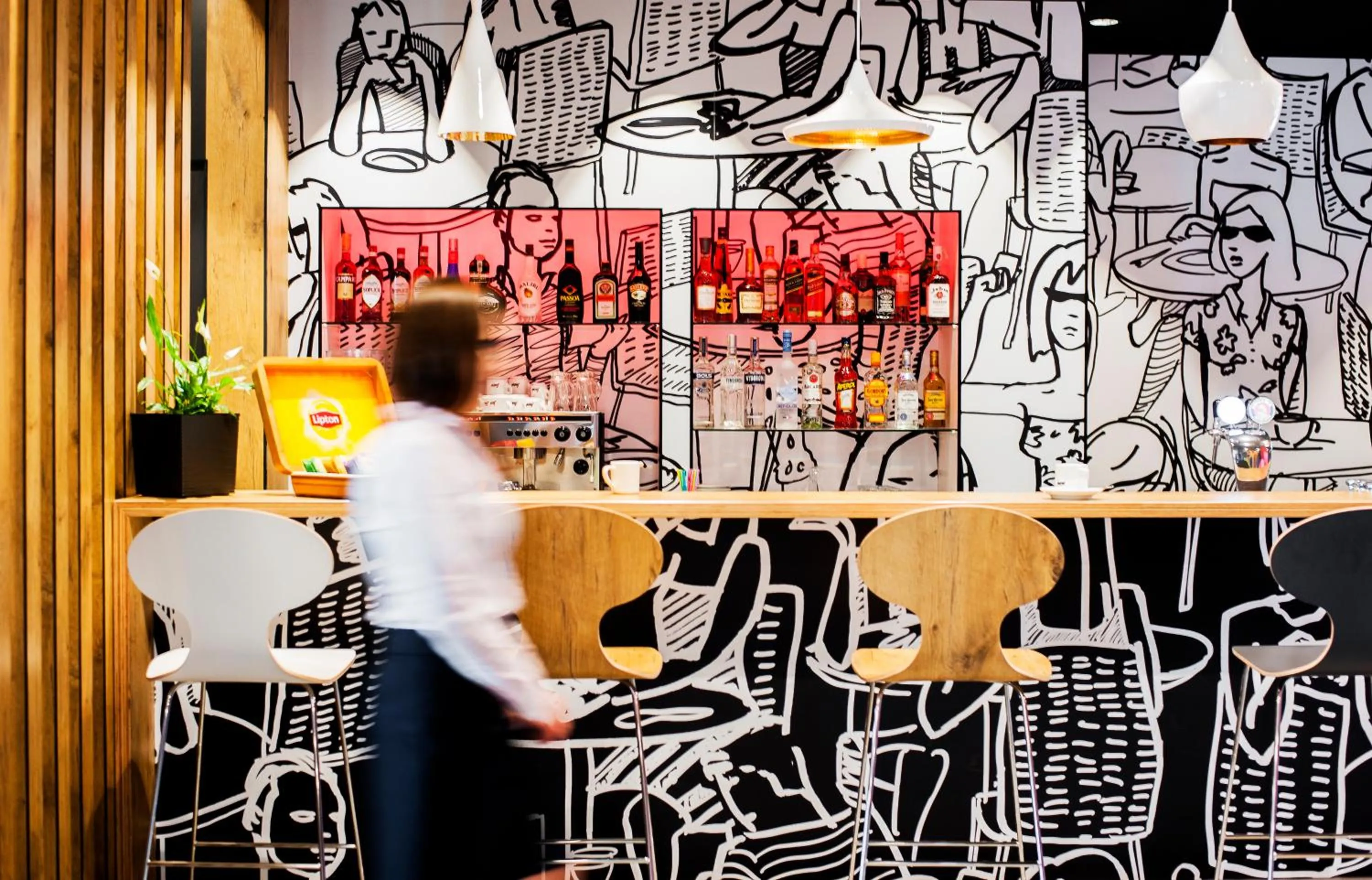 Lounge or bar in Ibis Poznan Polnoc