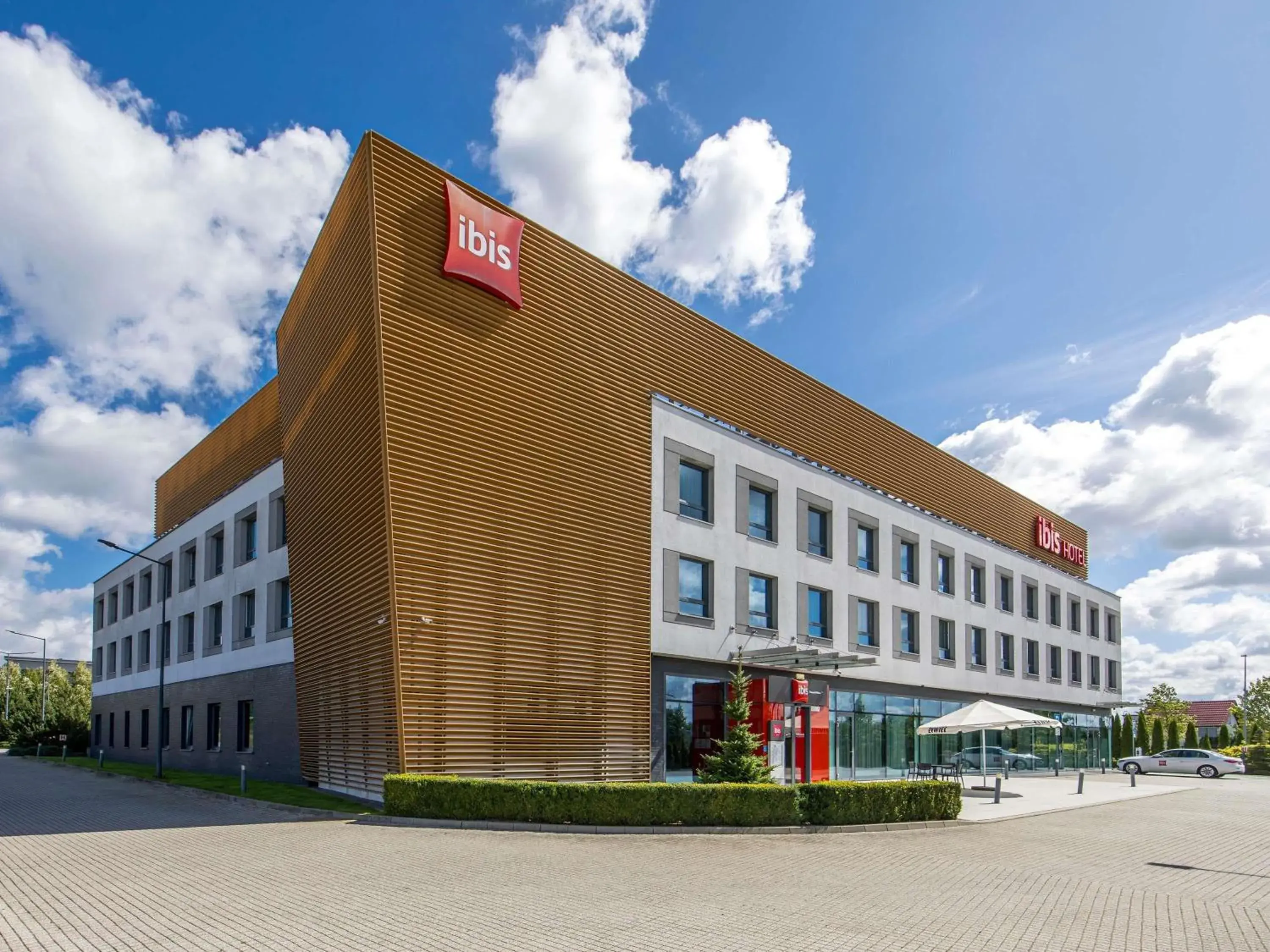 Property building in Ibis Poznan Polnoc Property building in Ibis Poznan Polnoc